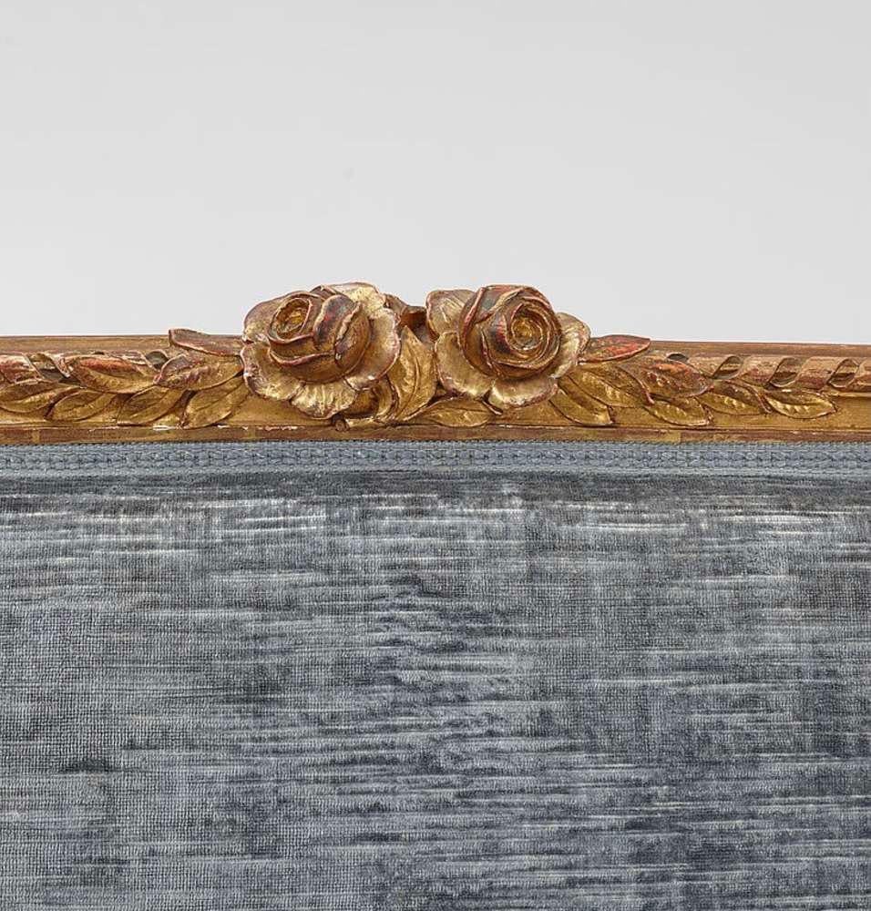 Giltwood 1900s Swedish two seater Gustavian style velvet sofa with carved decoration