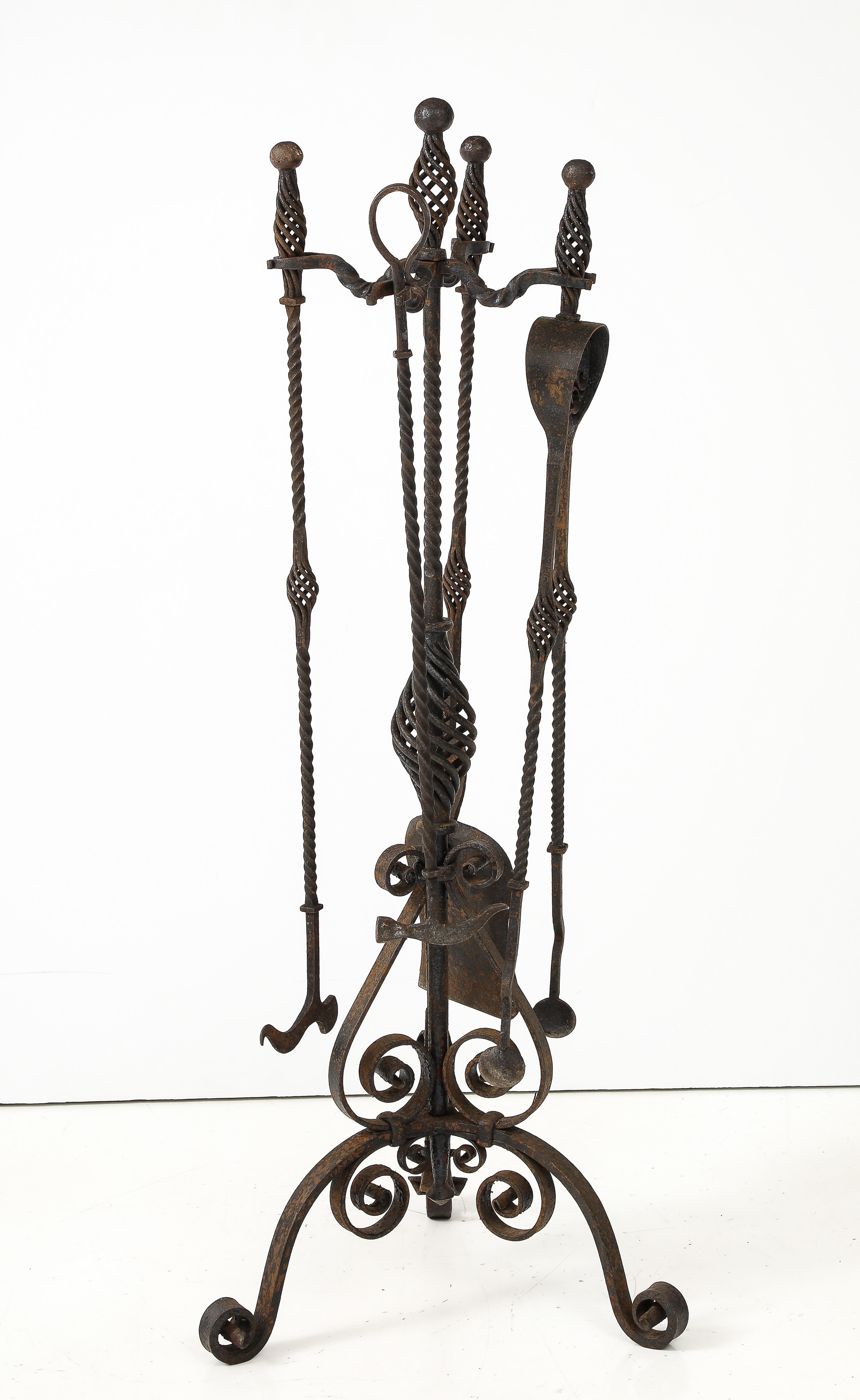 1900 's Fire place mantels
Wrought iron ( hand made)
One of a kind 
Good vintage condition
