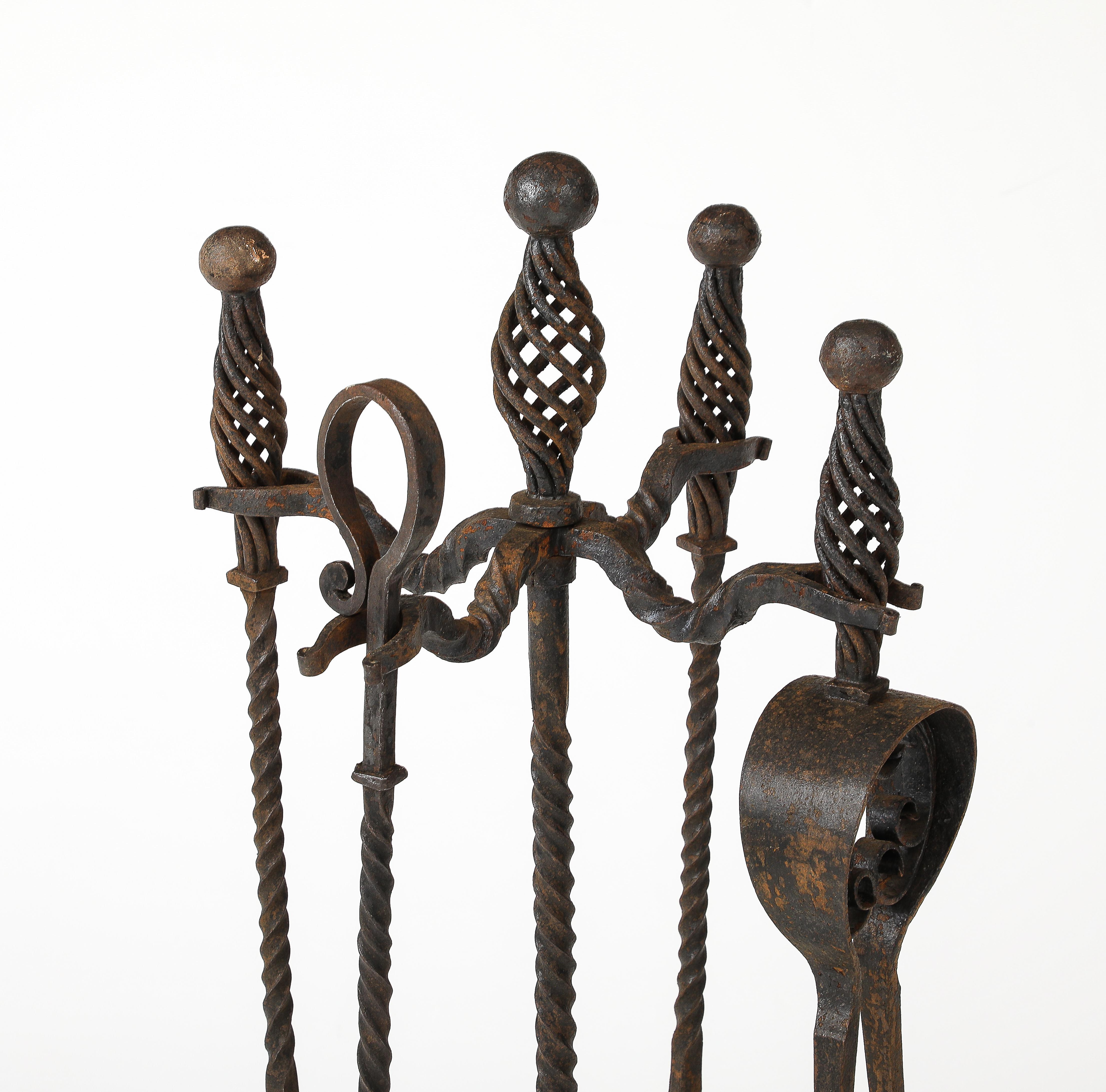 1900's Tall wrought iron fire place tools In Good Condition For Sale In New York, NY