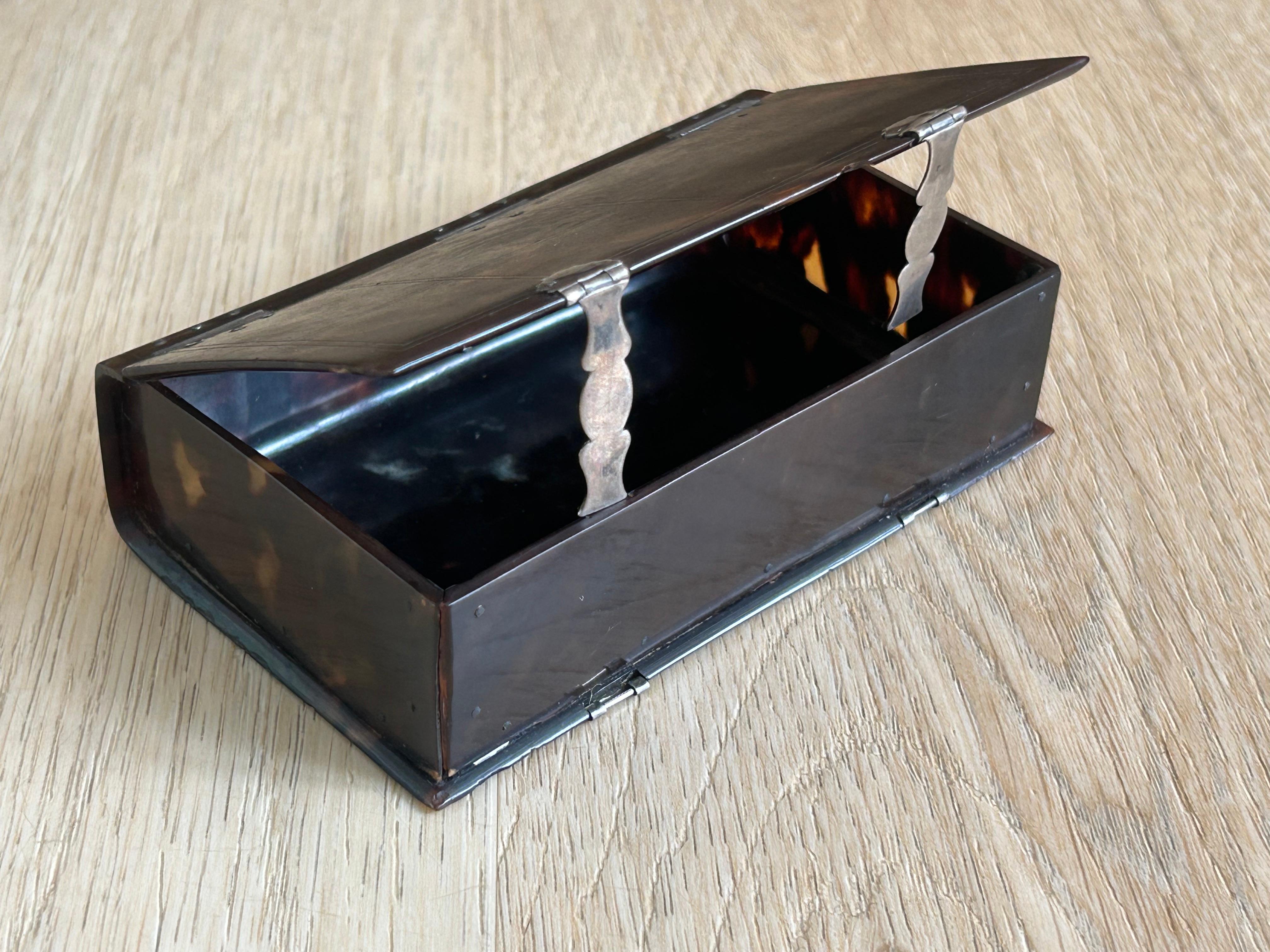 1900's Tortoiseshell Box in the shape of a Book For Sale 3