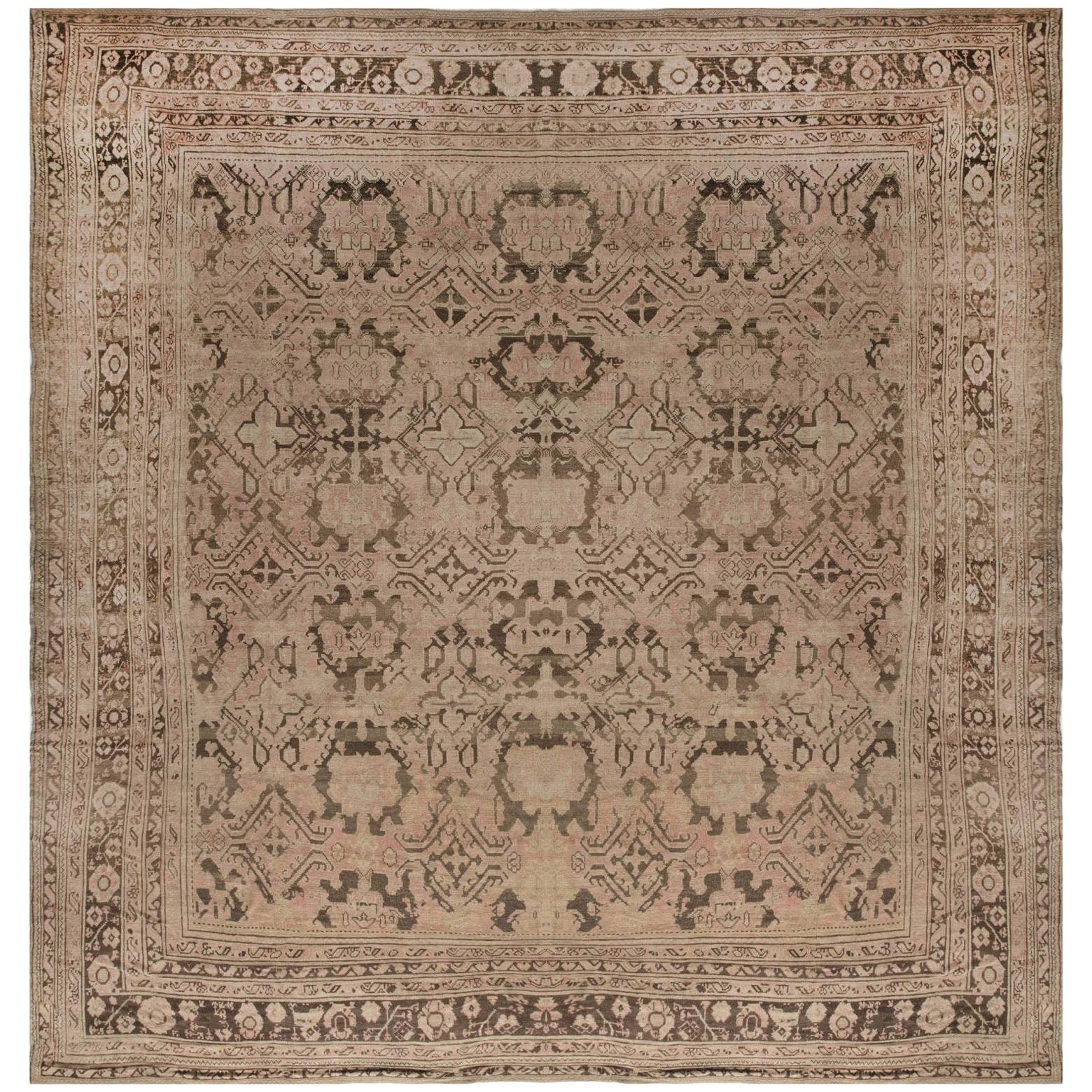 1900s Turkish Oushak Hand-Dyed Wool Rug For Sale
