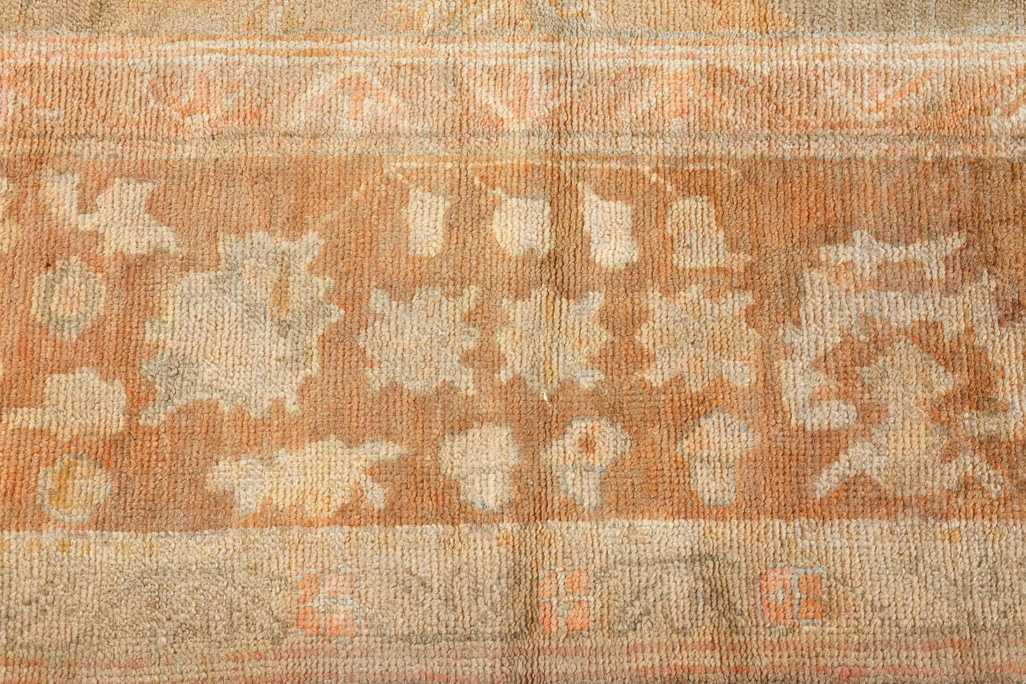 1900er Türkischer Oushak Handgefertigter Wollteppich (20. Jahrhundert) im Angebot
