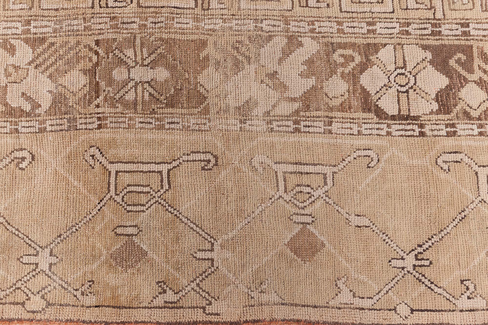 1900's Turkish Oushak Rug For Sale 1