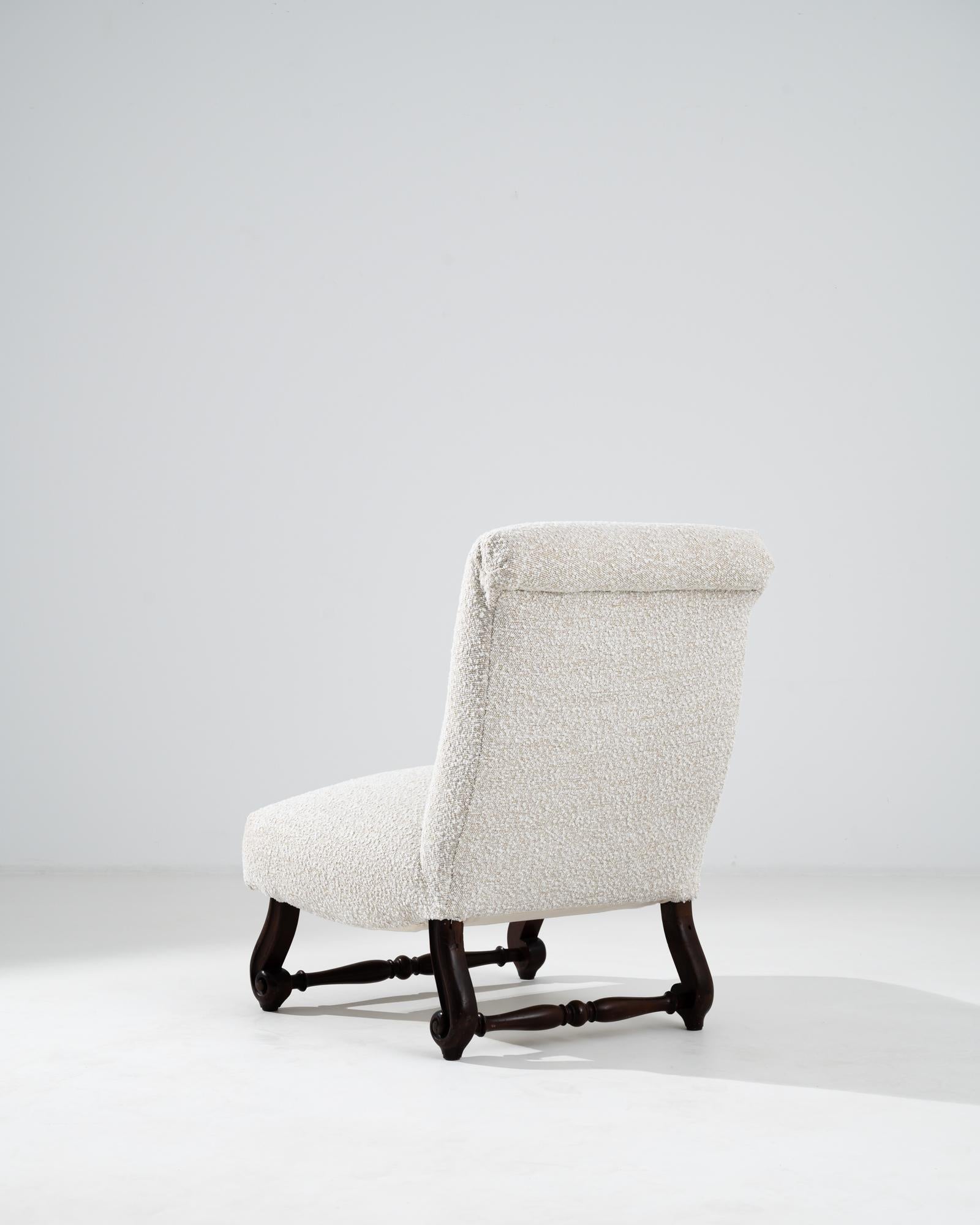 Fabric 1900s United Kingdom Upholstered Slipper Chair