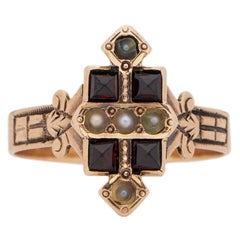 1900's Victorian 10K Rose Gold Antique Garnet and Seed Pearl Fashion Ring