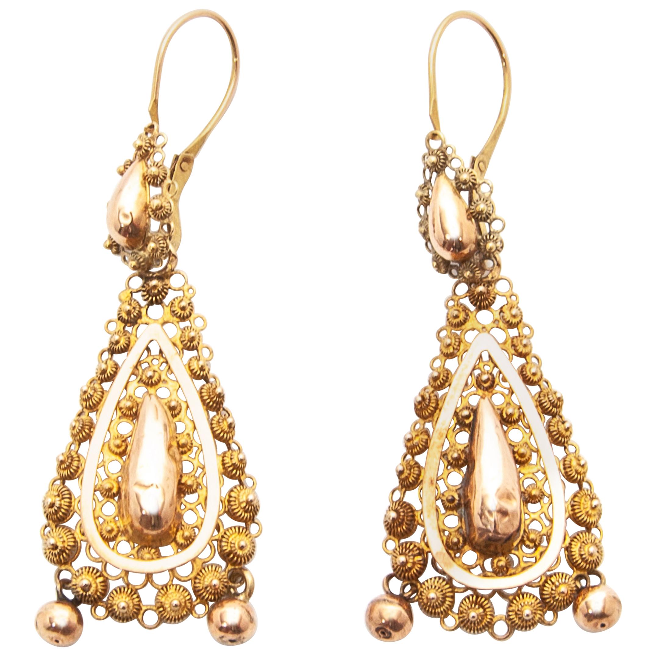 Boucles d'oreilles pendantes ajourées en or jaune 14 carats (Antiquités)