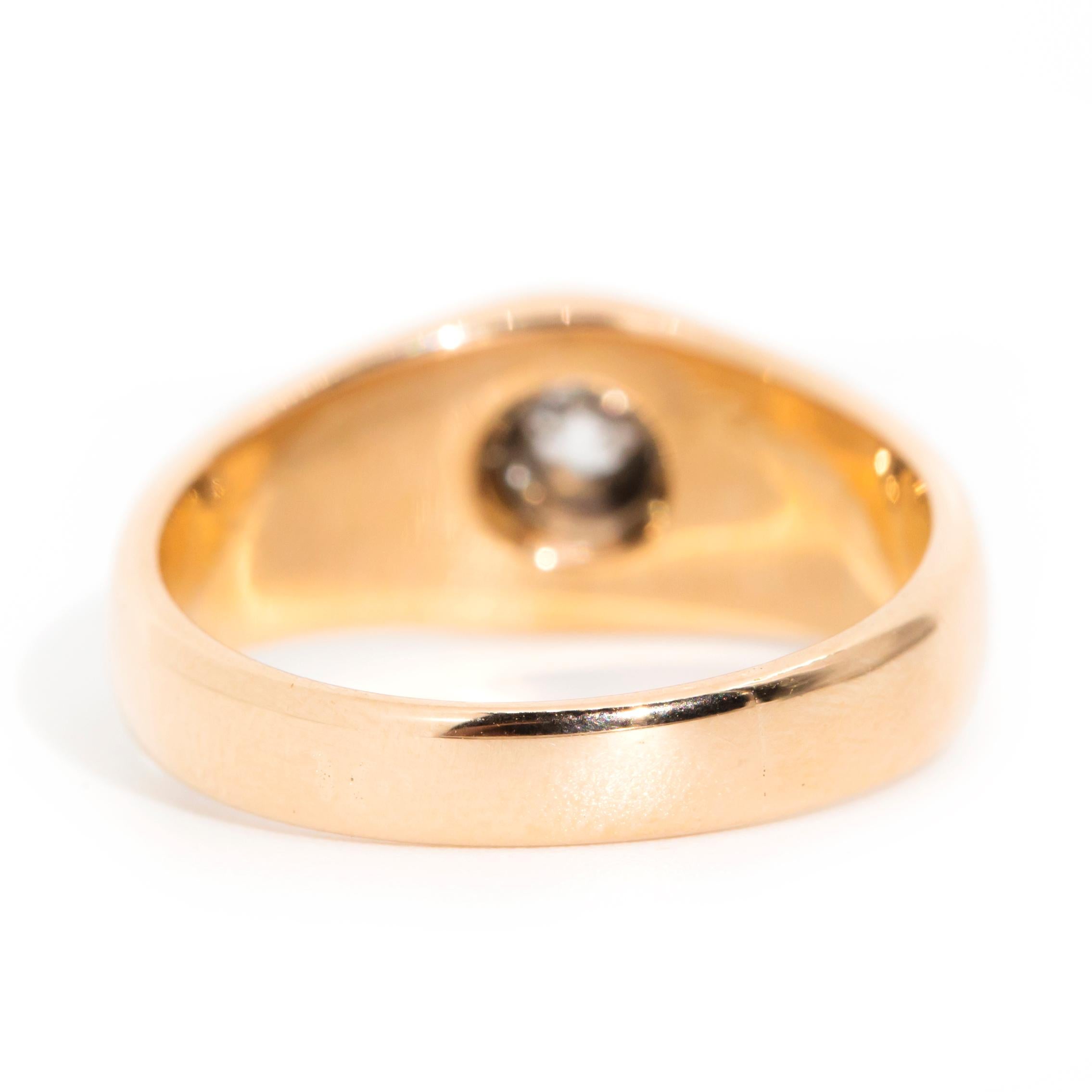 1900s Victorian Old European Cut Star Set Diamond Ring in 18 Carat Yellow Gold 6