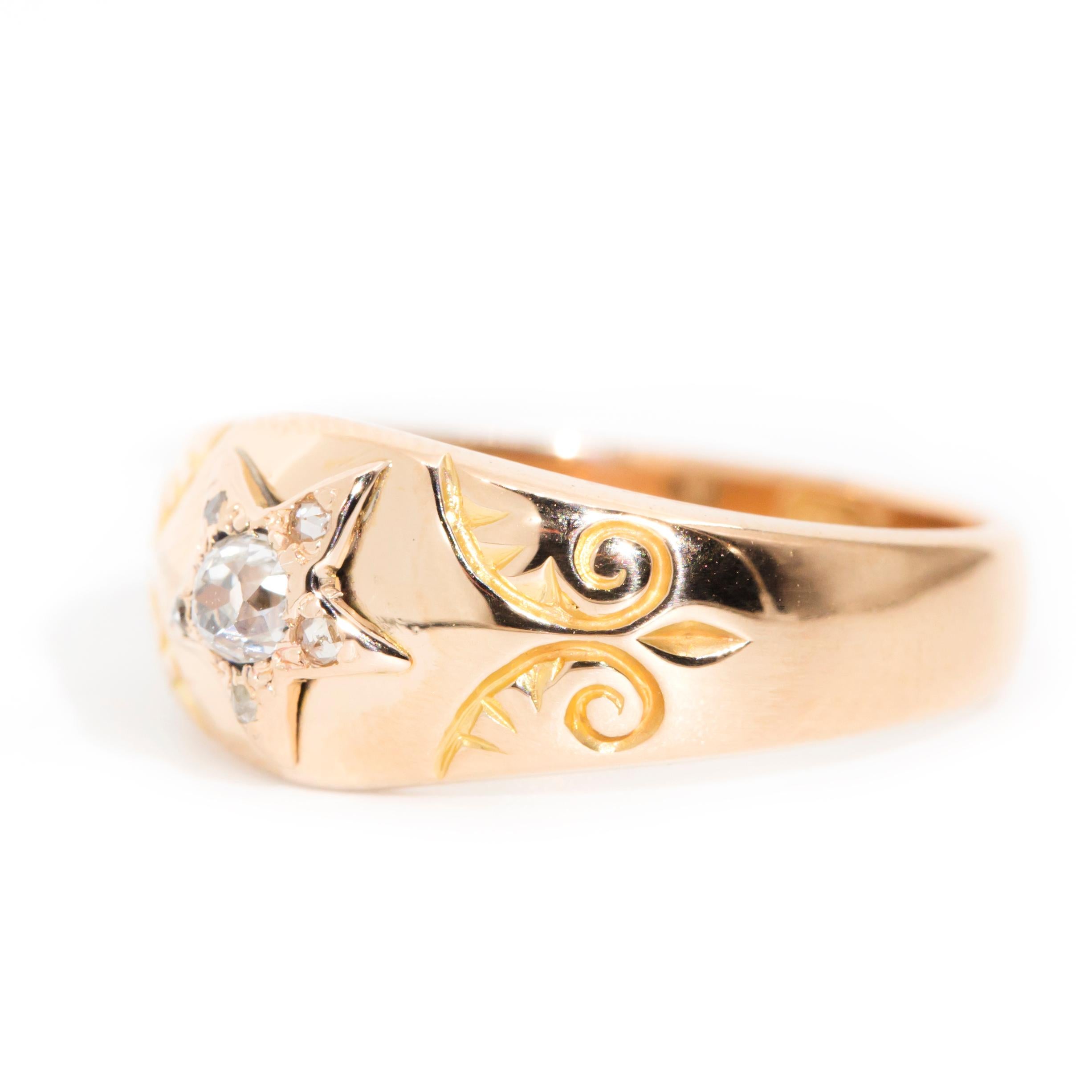 1900s Victorian Old European Cut Star Set Diamond Ring in 18 Carat Yellow Gold 9
