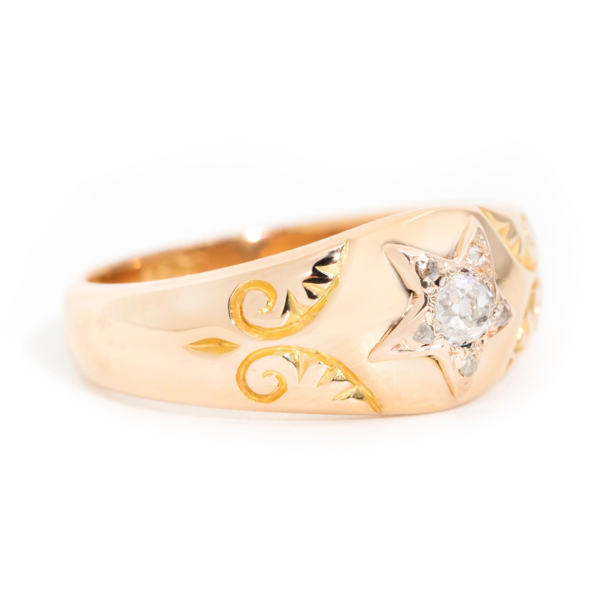 1900s Victorian Old European Cut Star Set Diamond Ring in 18 Carat Yellow Gold In Good Condition In Hamilton, AU