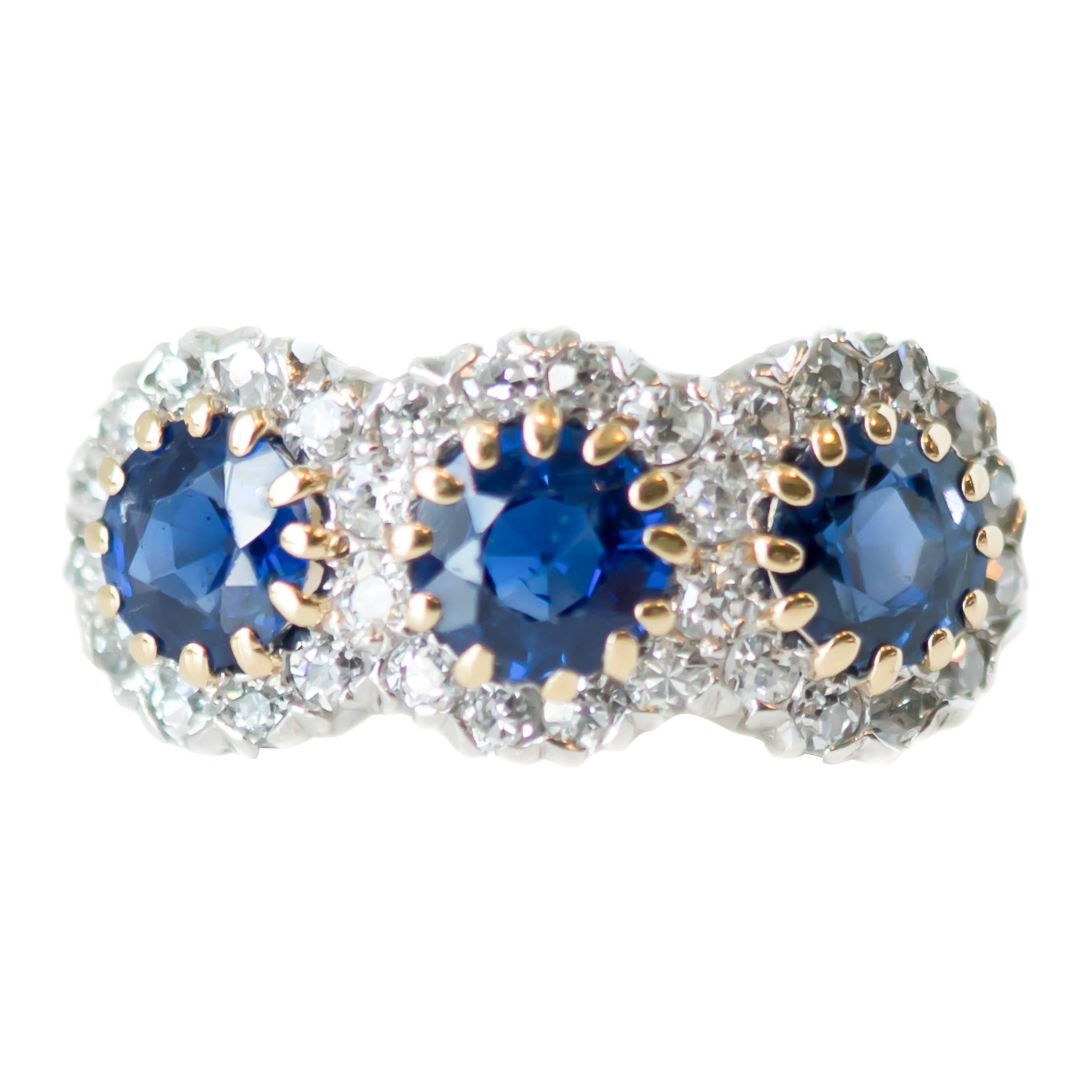 1900s Victorian Three-Stone Sapphire, Diamond 14 Karat Gold and Platinum Ring