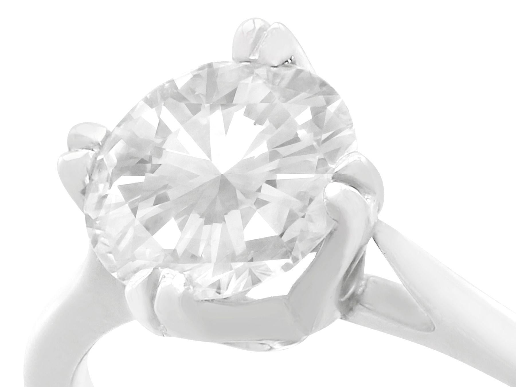 Taille ronde Bague de fiançailles solitaire en platine et diamant de 1.28 carats en vente