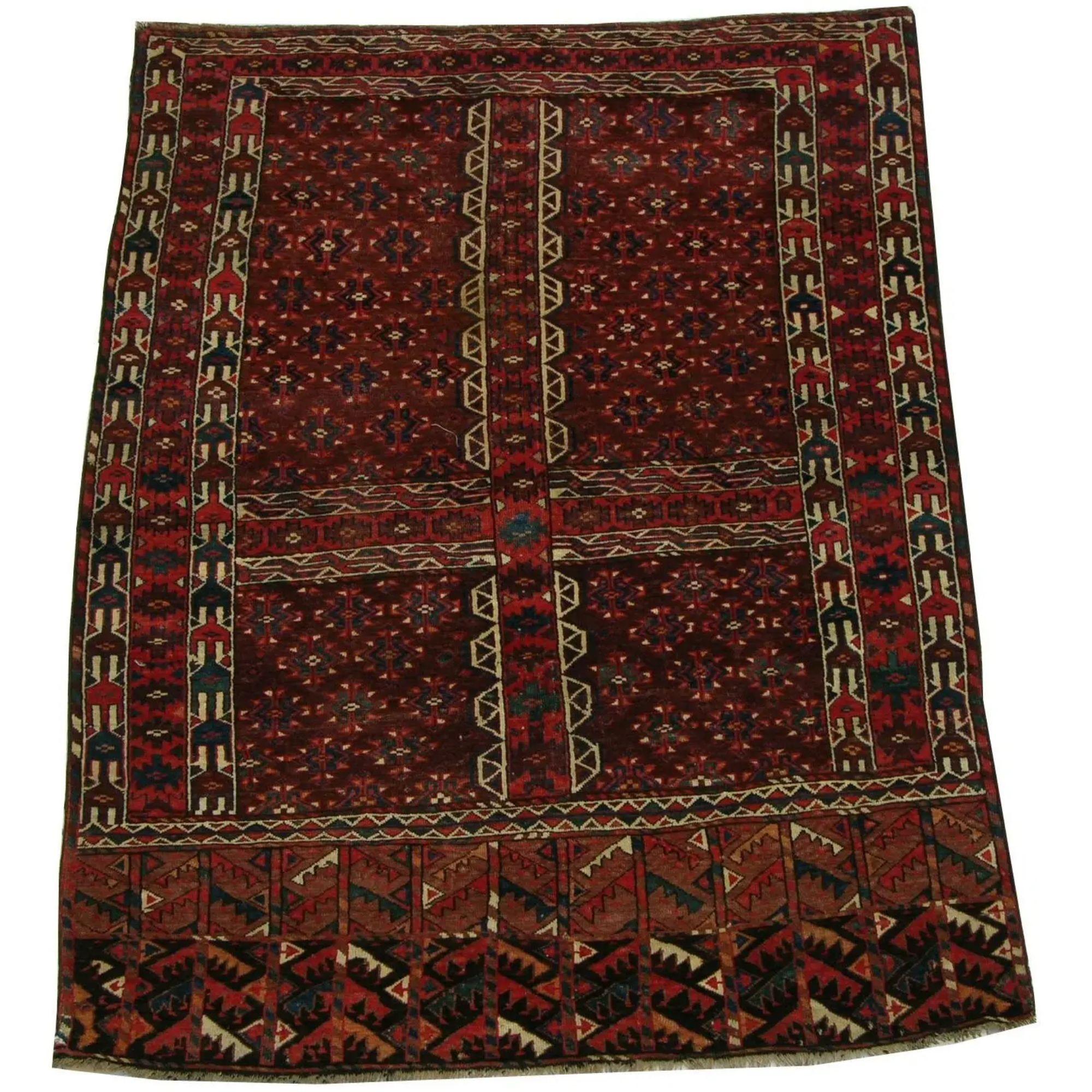 Early 20th Century 1900s Vintage Turkmen Tribal Prayer Rug 5'3'' X 3'11'' For Sale