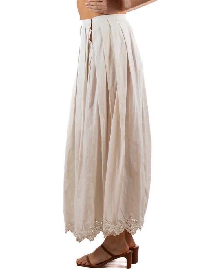 1900S White Antique Organic Linen Skirt With Hand-Embroidered Lace Hem For Sale 1