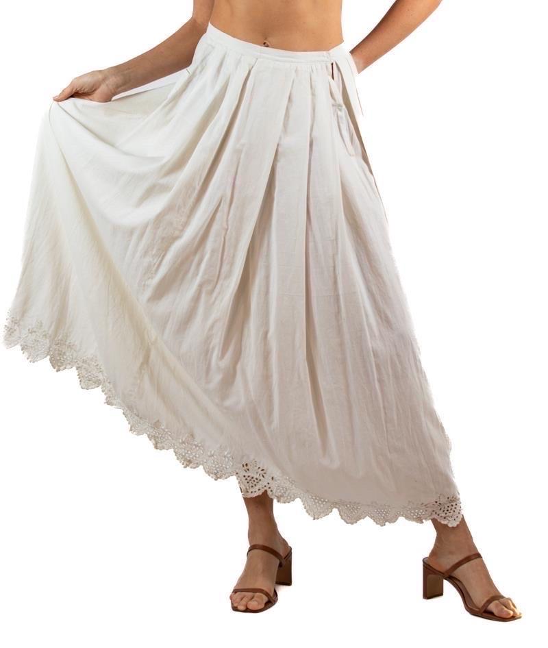 1900S White Antique Organic Linen Skirt With Hand-Embroidered Lace Hem For Sale 4