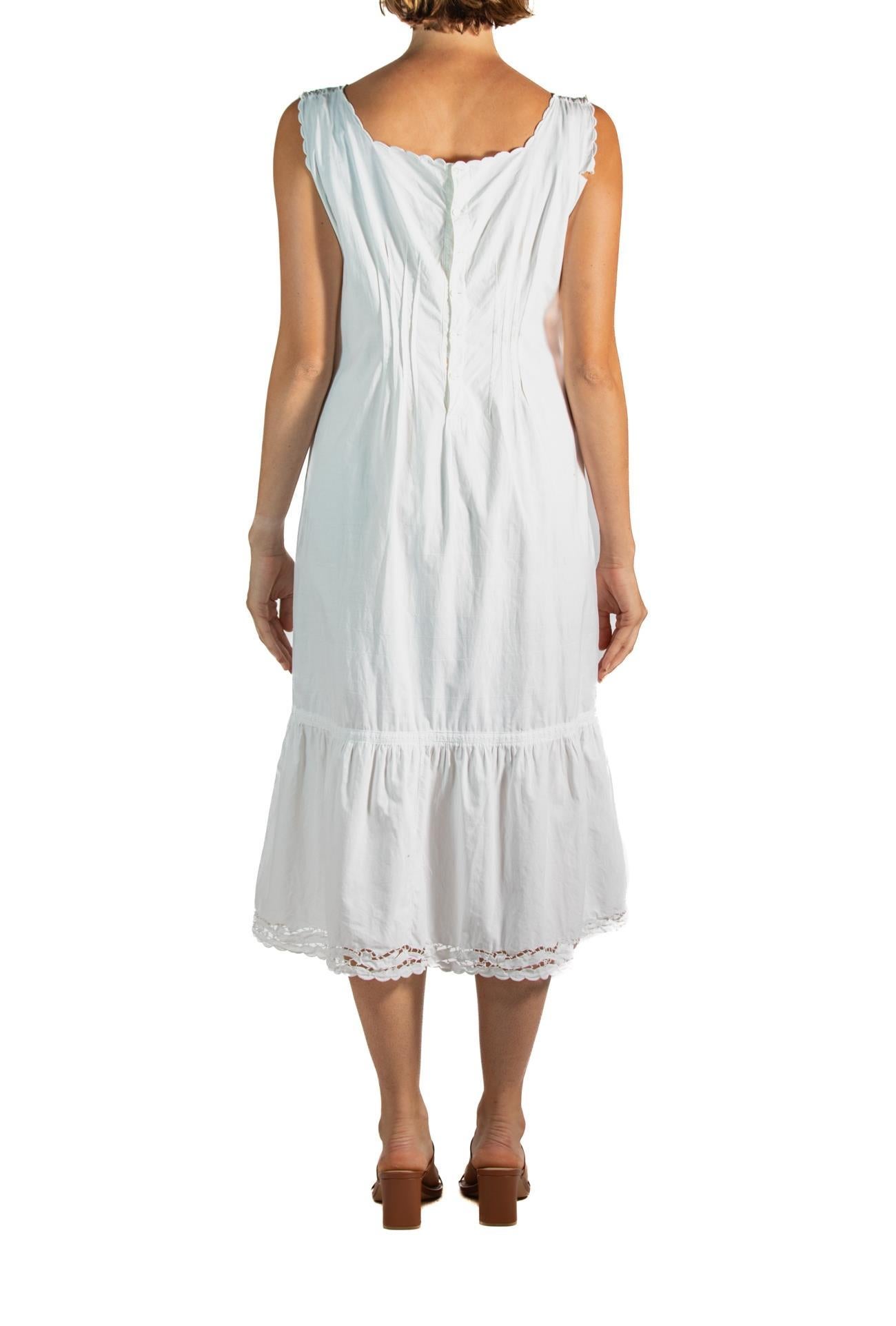 1900S White Organic Cotton & Lace Dress For Sale 2