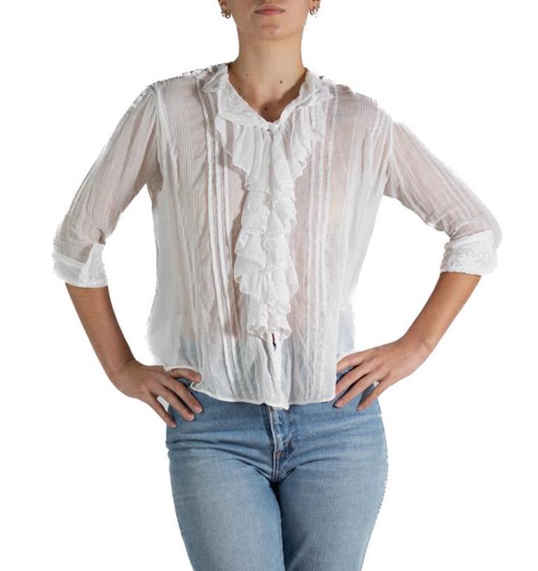 Gray 1900S White Organic Cotton Ruffled Blouse With Cute Patches And Floral Embroide For Sale