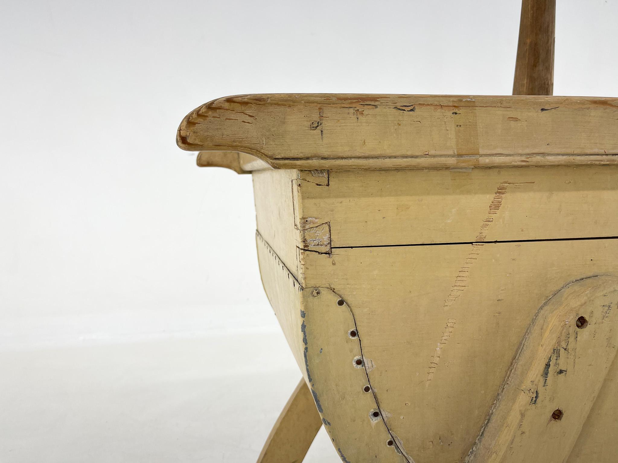 Early 20th Century 1900's Wooden Washing Machine For Sale