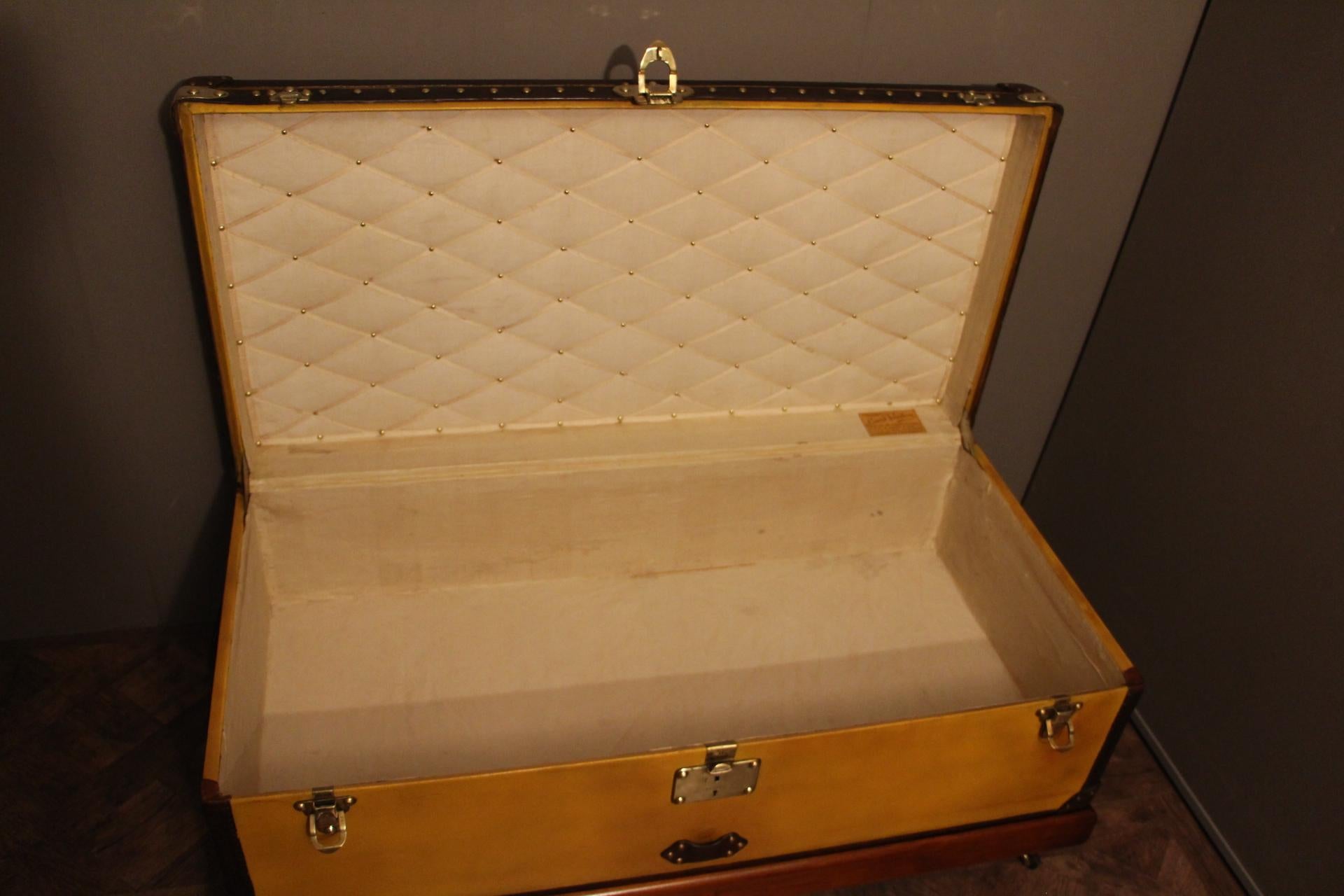 1900s Yellow Canvas Louis Vuitton Steamer Trunk 7