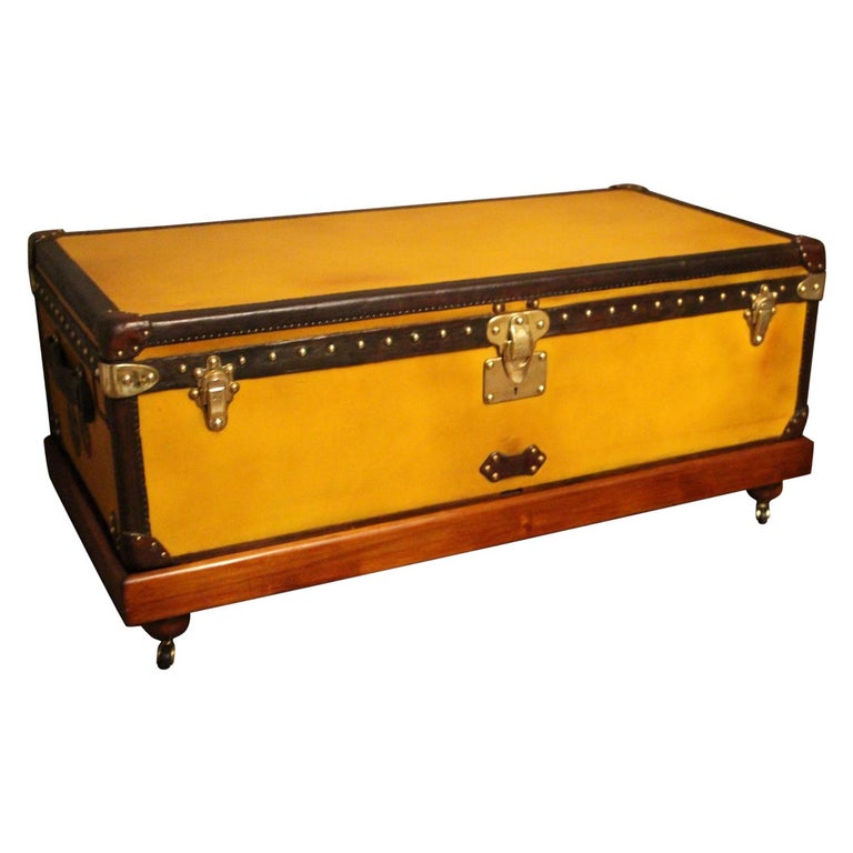 1900s Yellow Canvas Louis Vuitton Steamer Trunk For Sale at 1stdibs