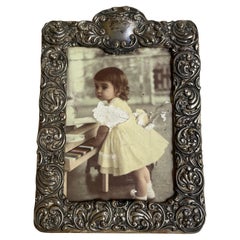 Antique 1901 Birmingham Mint Sterling Silver Desk Top Picture Frame Embossed Design
