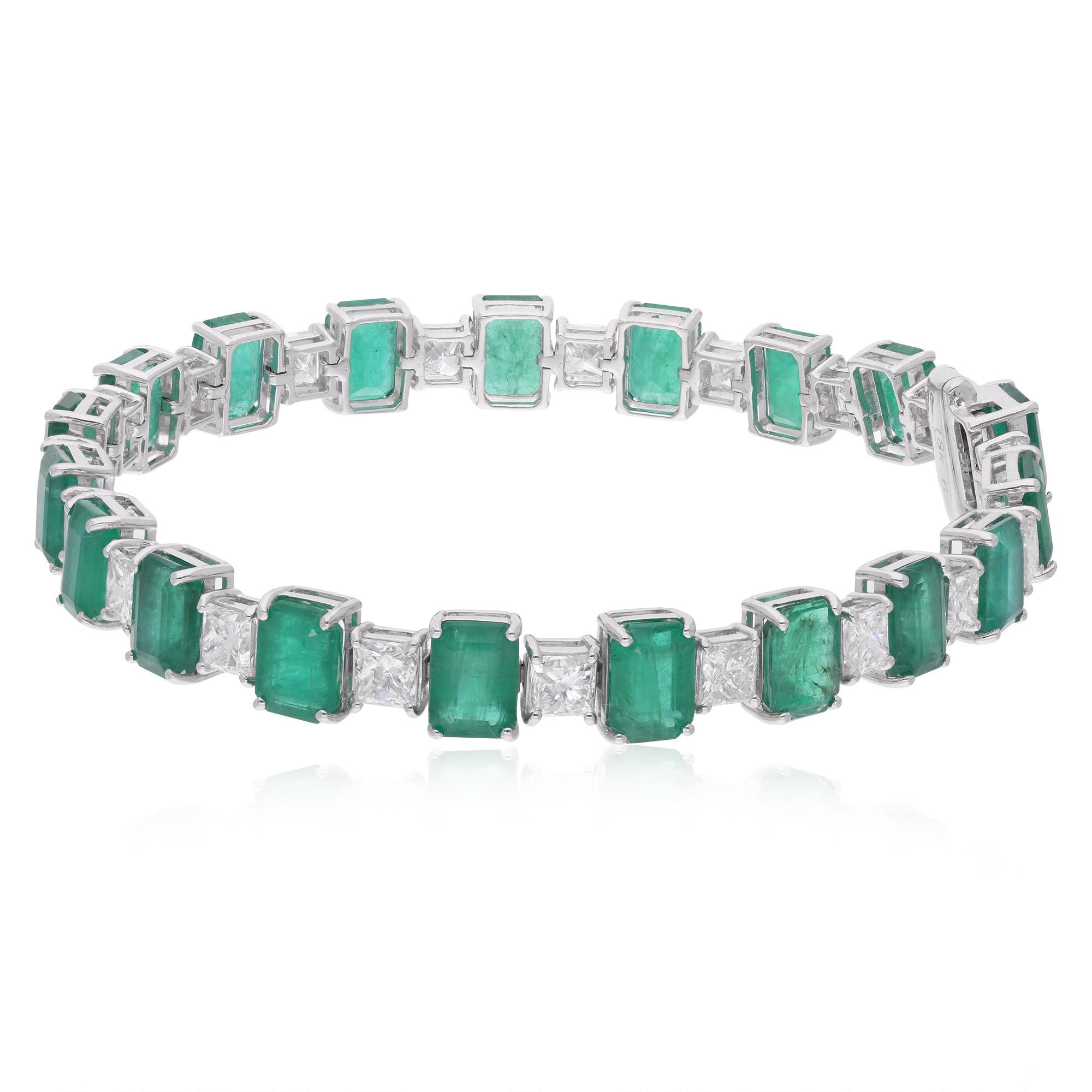 Modern 19.01 Carat Emerald Gemstone Bracelet 6.08 Carat Square Diamond 18k White Gold For Sale
