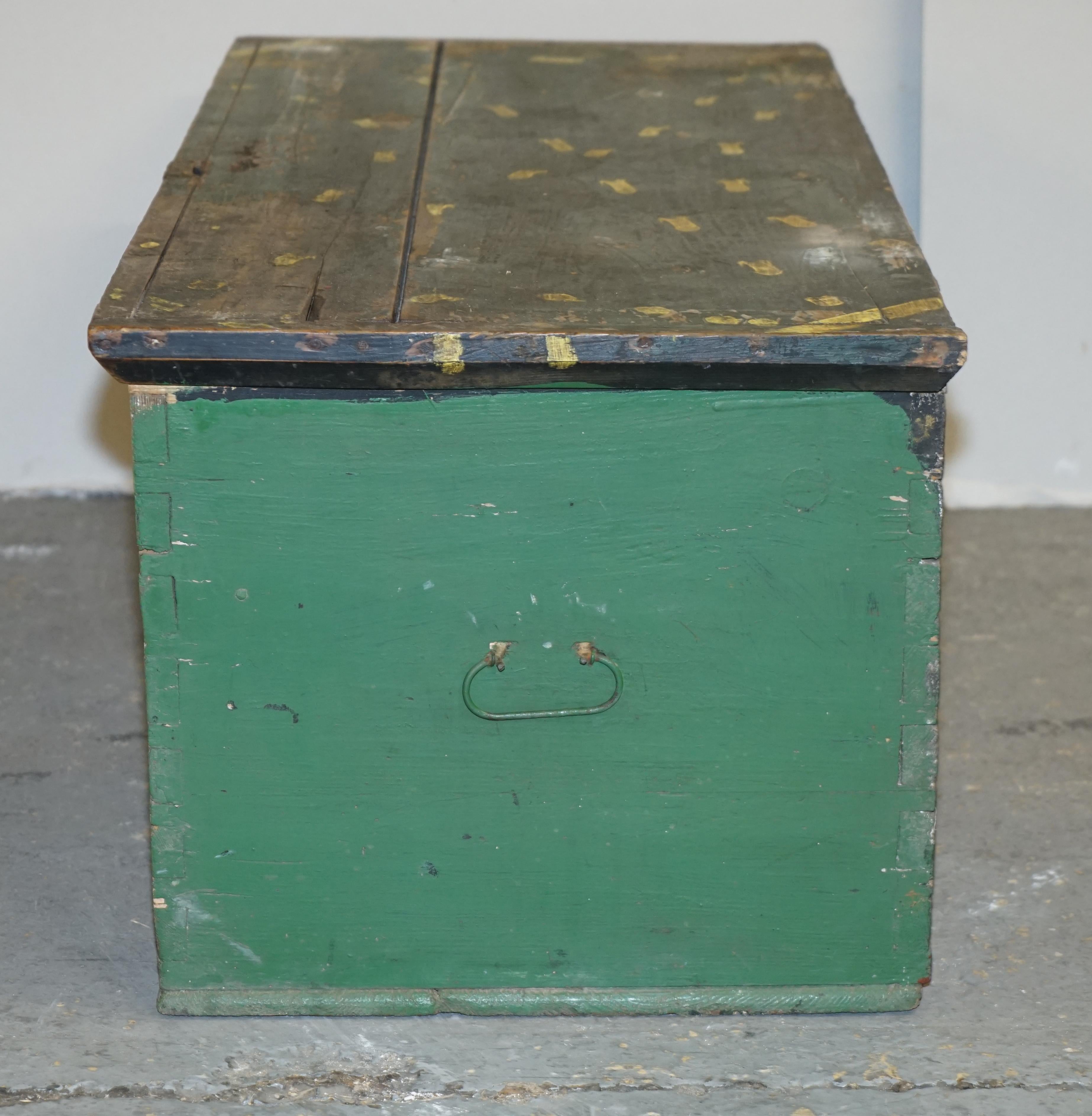 1901 Dated Love Heart Antique Original Paint Romanian Blanket Chest Coffer Trunk For Sale 6