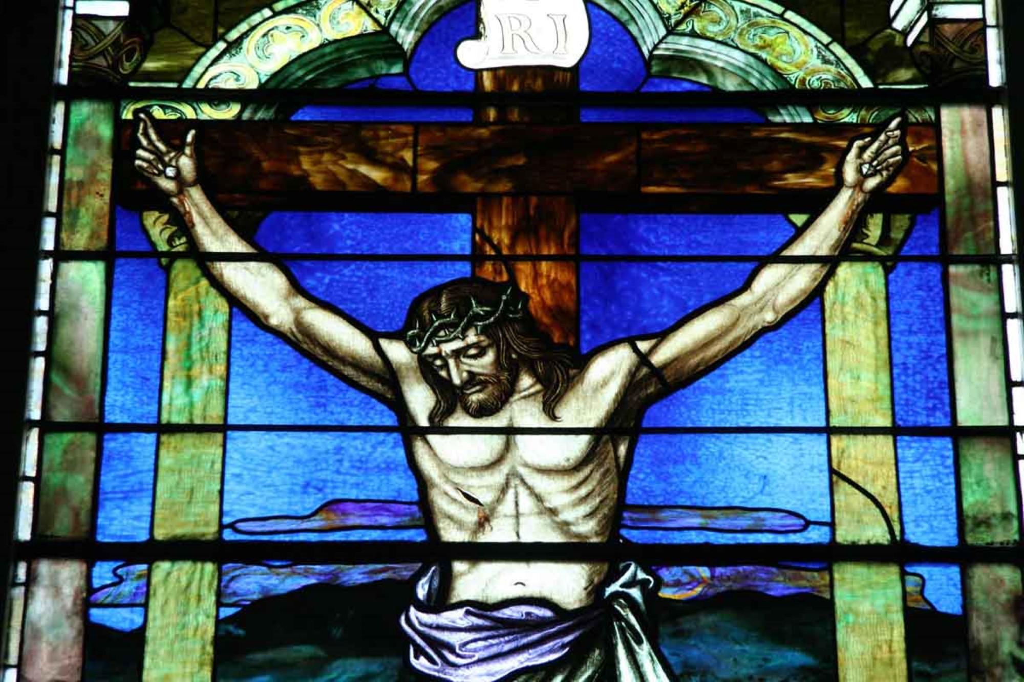 American 1901 Religious Large Stained Glass Portraying the Crucifixion of Our Lord Jesus