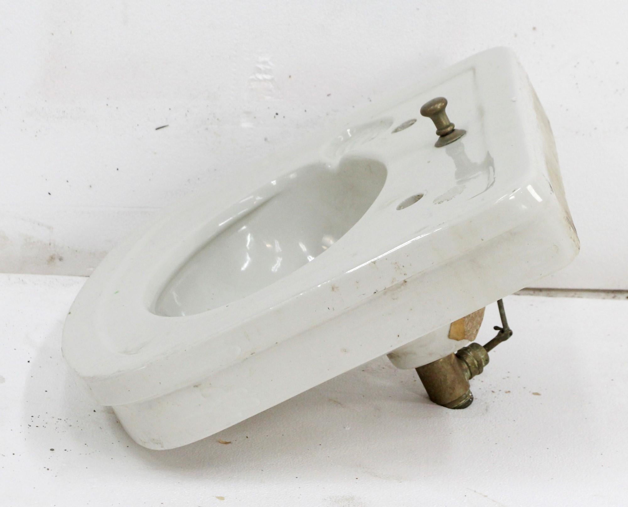 vintage porcelain bathroom sinks
