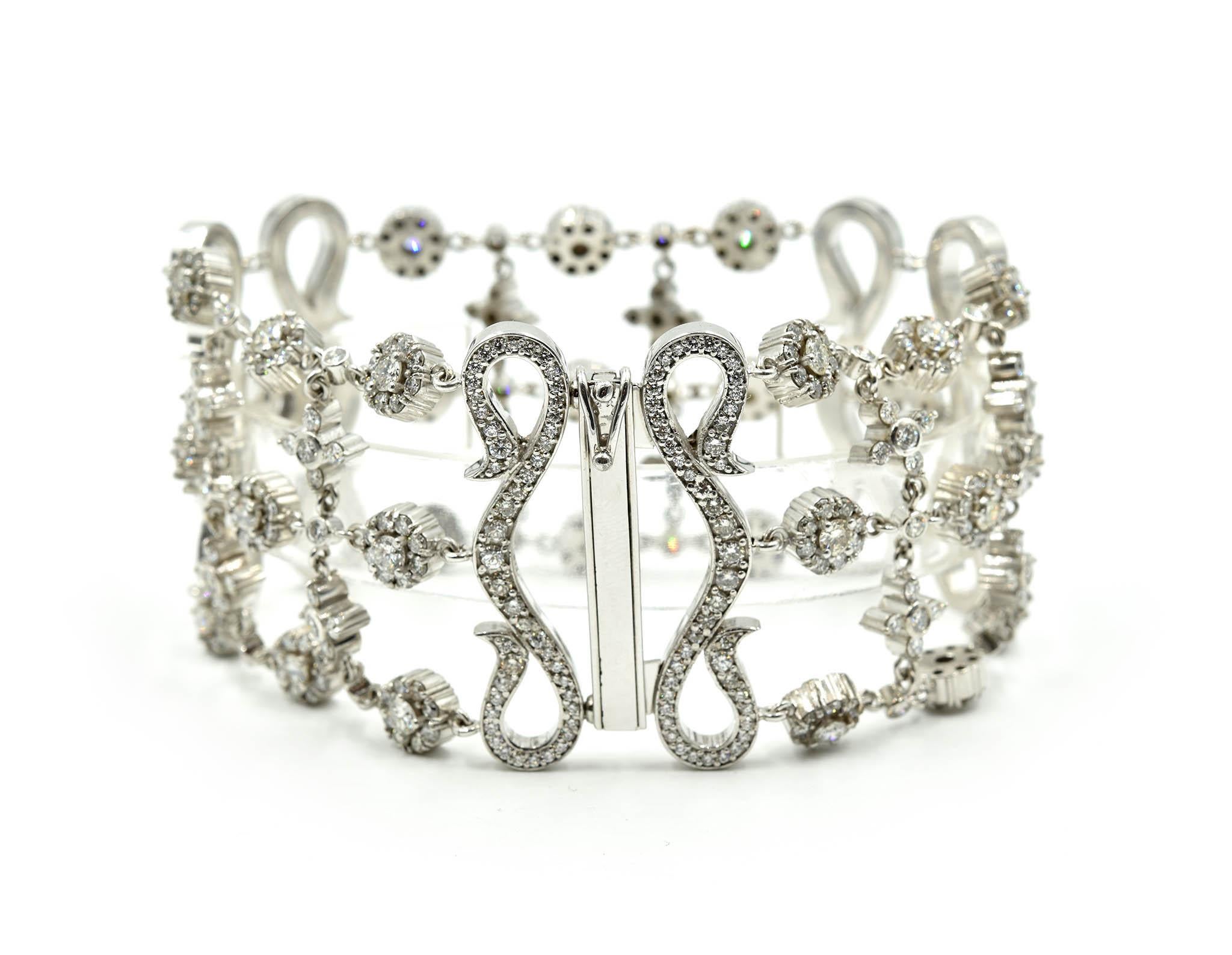 19.02 Carat Diamond 14 Karat White Gold Flexible Elegant Bracelet In Excellent Condition In Scottsdale, AZ