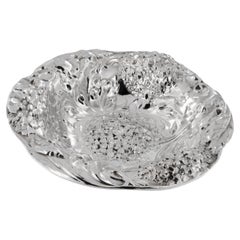 Antike Jugendstil-Schale Hydrangea Repousse aus Sterlingsilber von Alvin, 1903