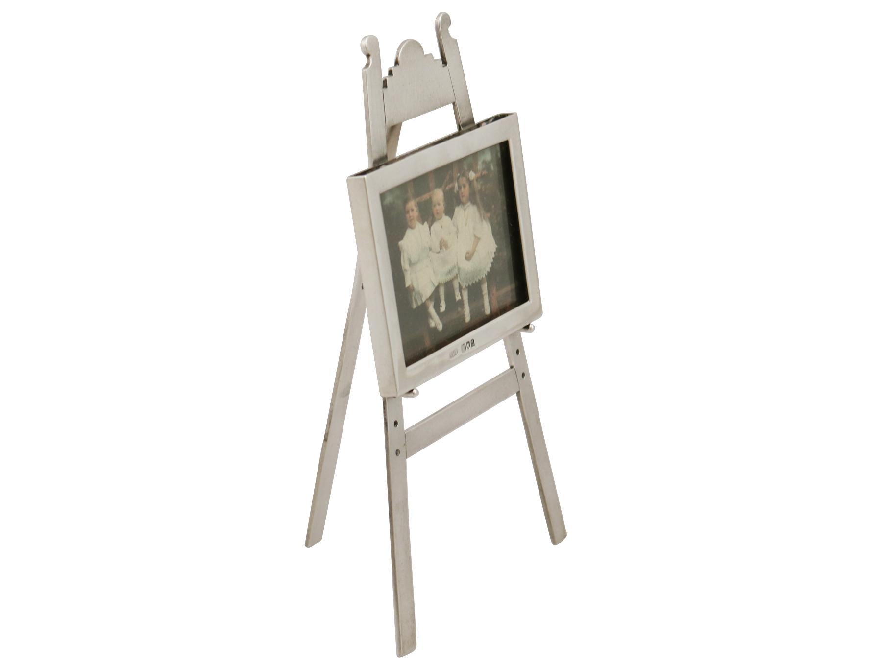 1903 Antique Edwardian Sterling Silver Photograph Frame In Excellent Condition In Jesmond, Newcastle Upon Tyne