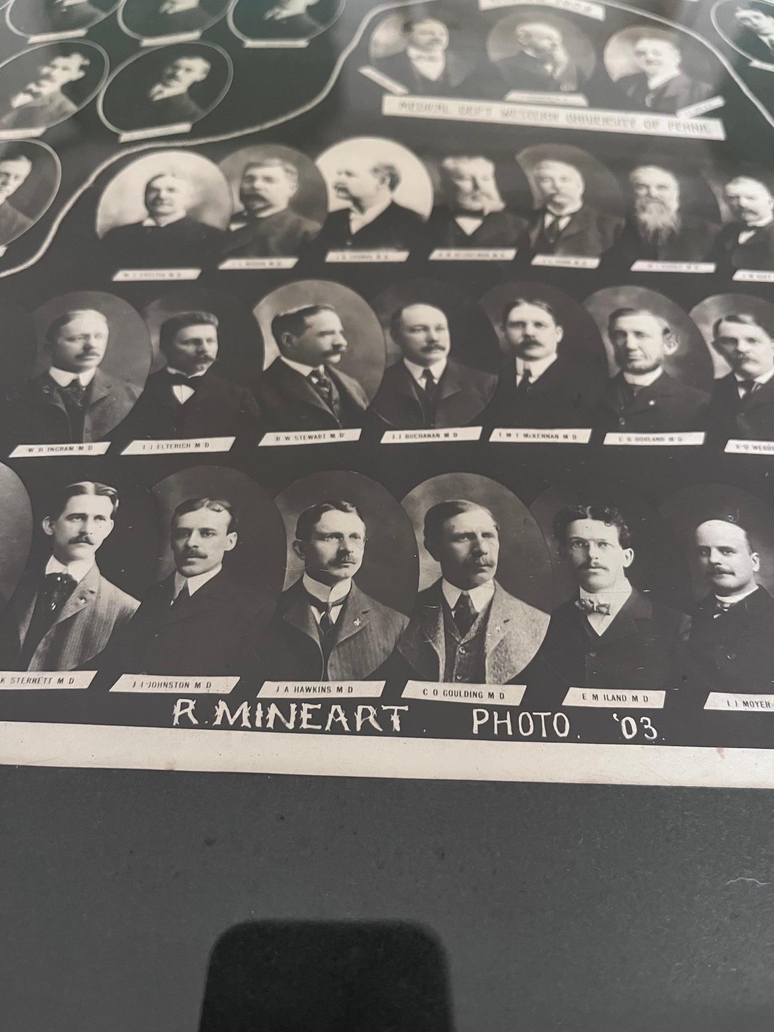 Photographie de classe de médecins diplômés de l'université Western, Pennsylvanie, 1903 en vente 1
