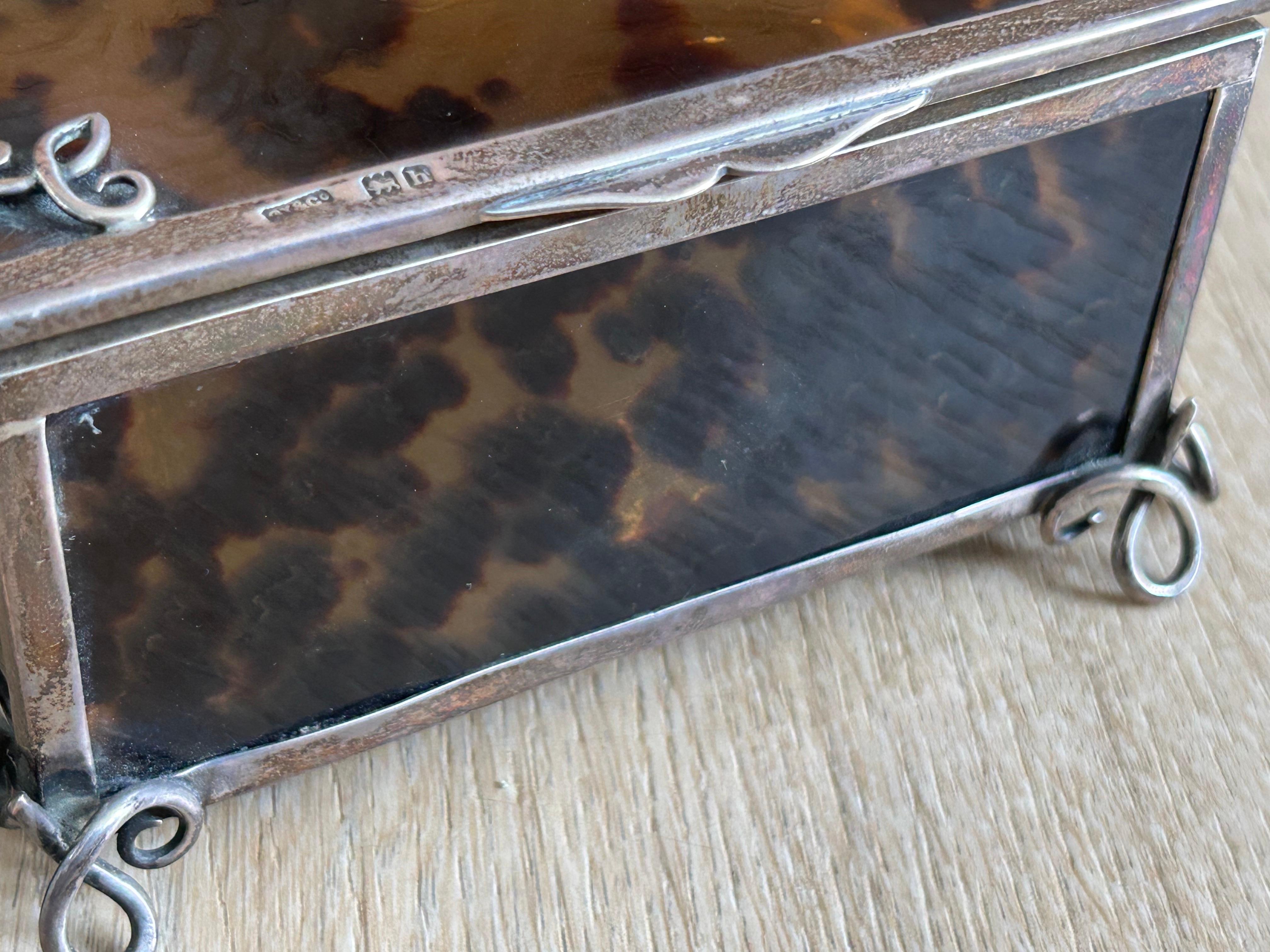 1903 Tortoiseshell Jewellery Box with Silver Edges In Good Condition For Sale In Hong Kong, HK