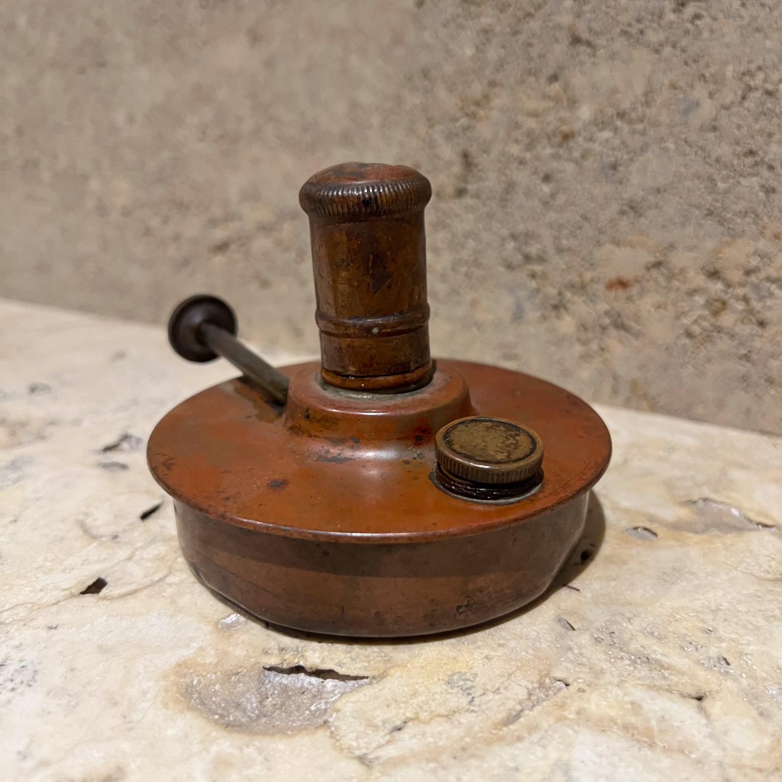 Américain Lampe à huile ancienne Manning Bowman, 1904, cuivre patiné et laiton en vente