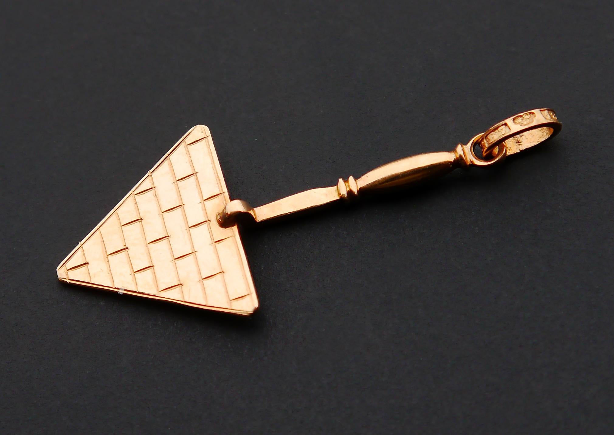 Art Nouveau 1904 Antique Trowel Pendant Freemason Masonic Blue Enamel solid 18K Gold / 3 gr For Sale
