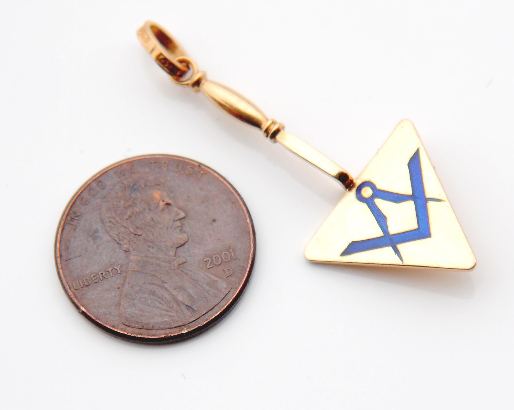 1904 Antique Trowel Pendant Freemason Masonic Blue Enamel solid 18K Gold / 3 gr For Sale 3