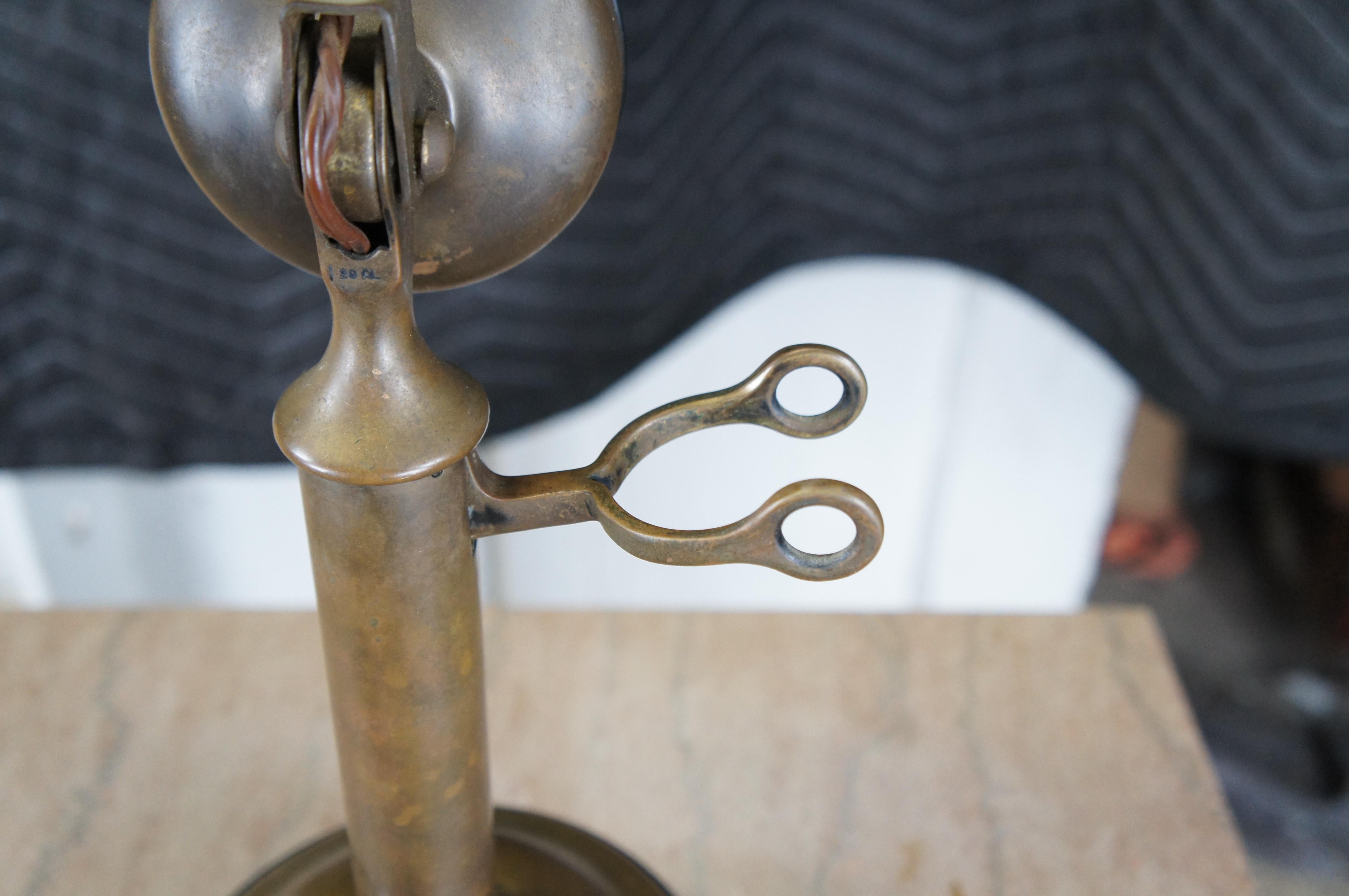 1904 Antiguo candelabro de latón Western Electric transformado en lámpara de teléfono en venta 4