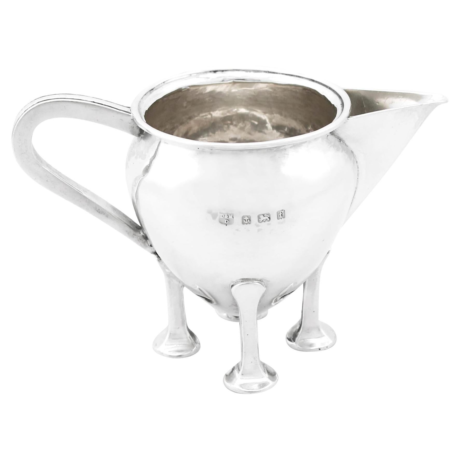 1905 Antigua jarra de crema de plata de ley estilo Arts & Crafts