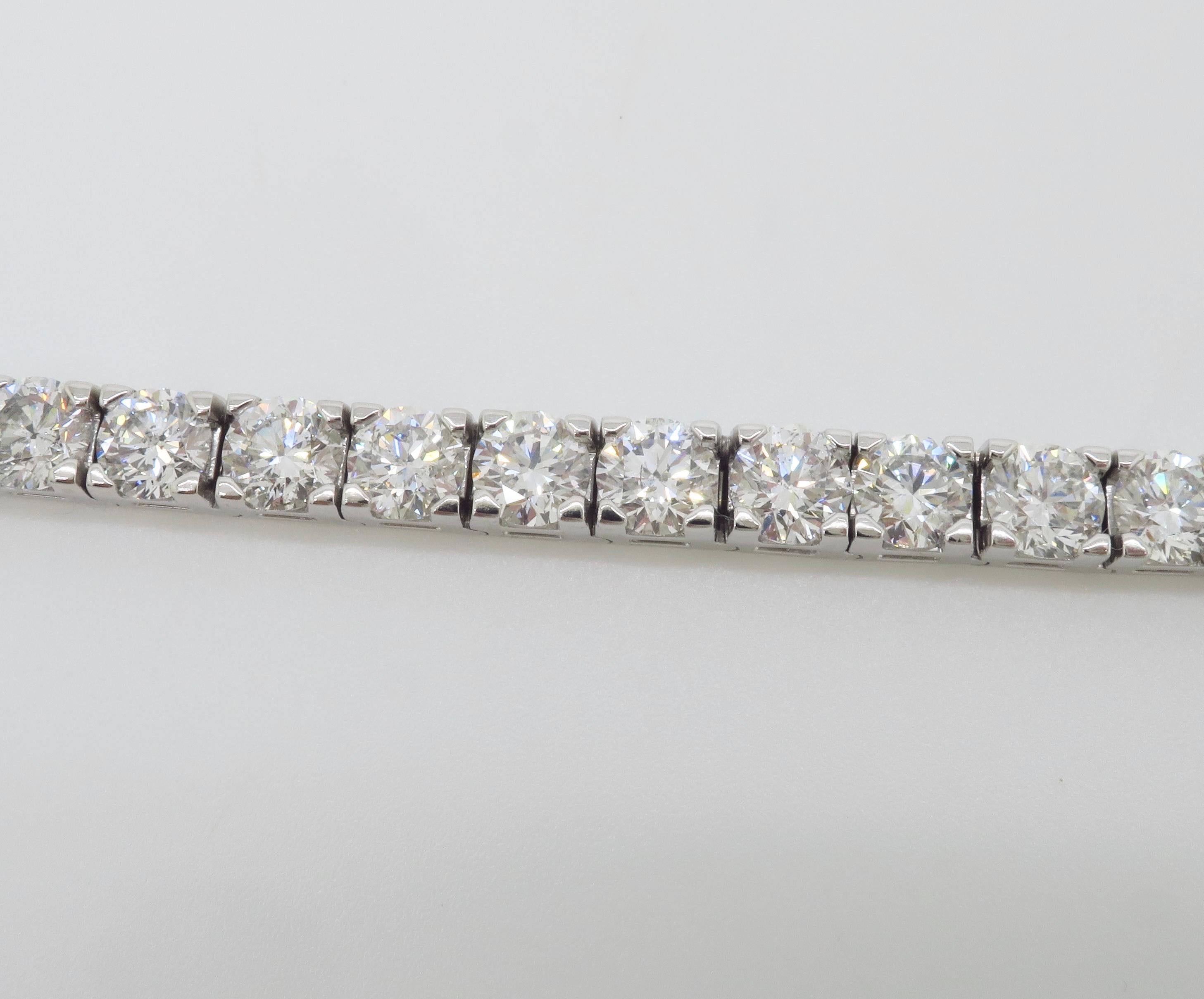 Bracciale tennis con diamanti da 19,05 carati, media di 0,50 carati per ogni pietra 8