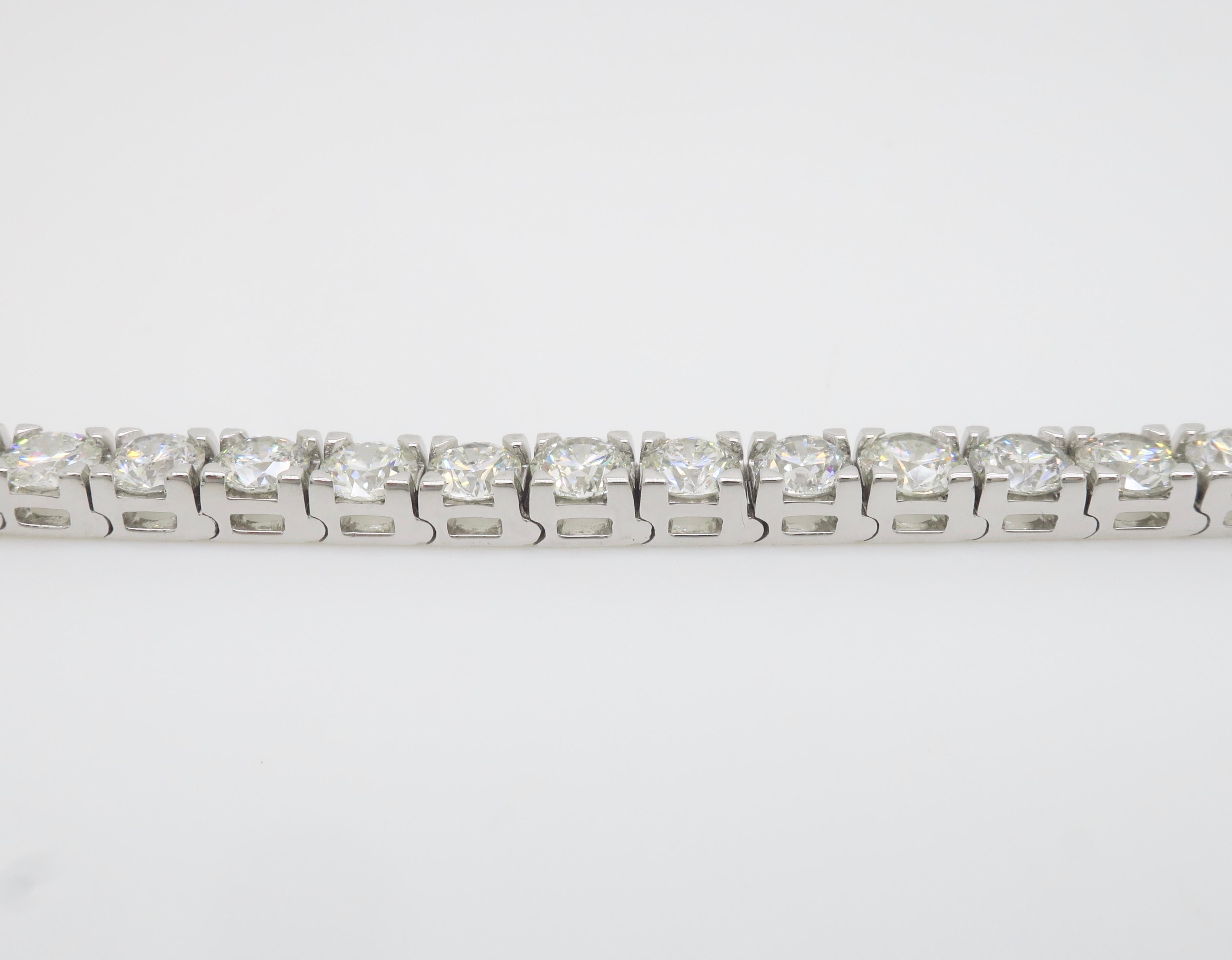 Bracciale tennis con diamanti da 19,05 carati, media di 0,50 carati per ogni pietra 9