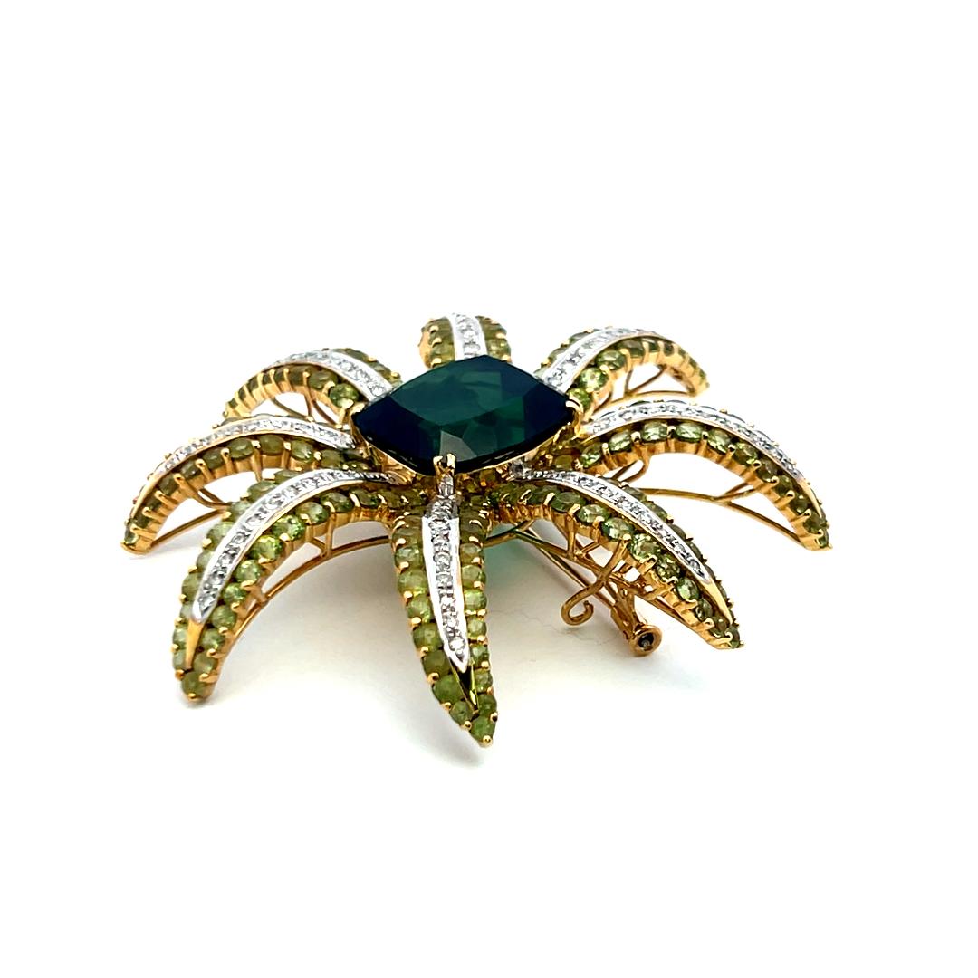 19,05 carati di tormalina 16,12 carati di peridoto 1,38 carati di diamante 18K YG Spilla a spillo in vendita 6