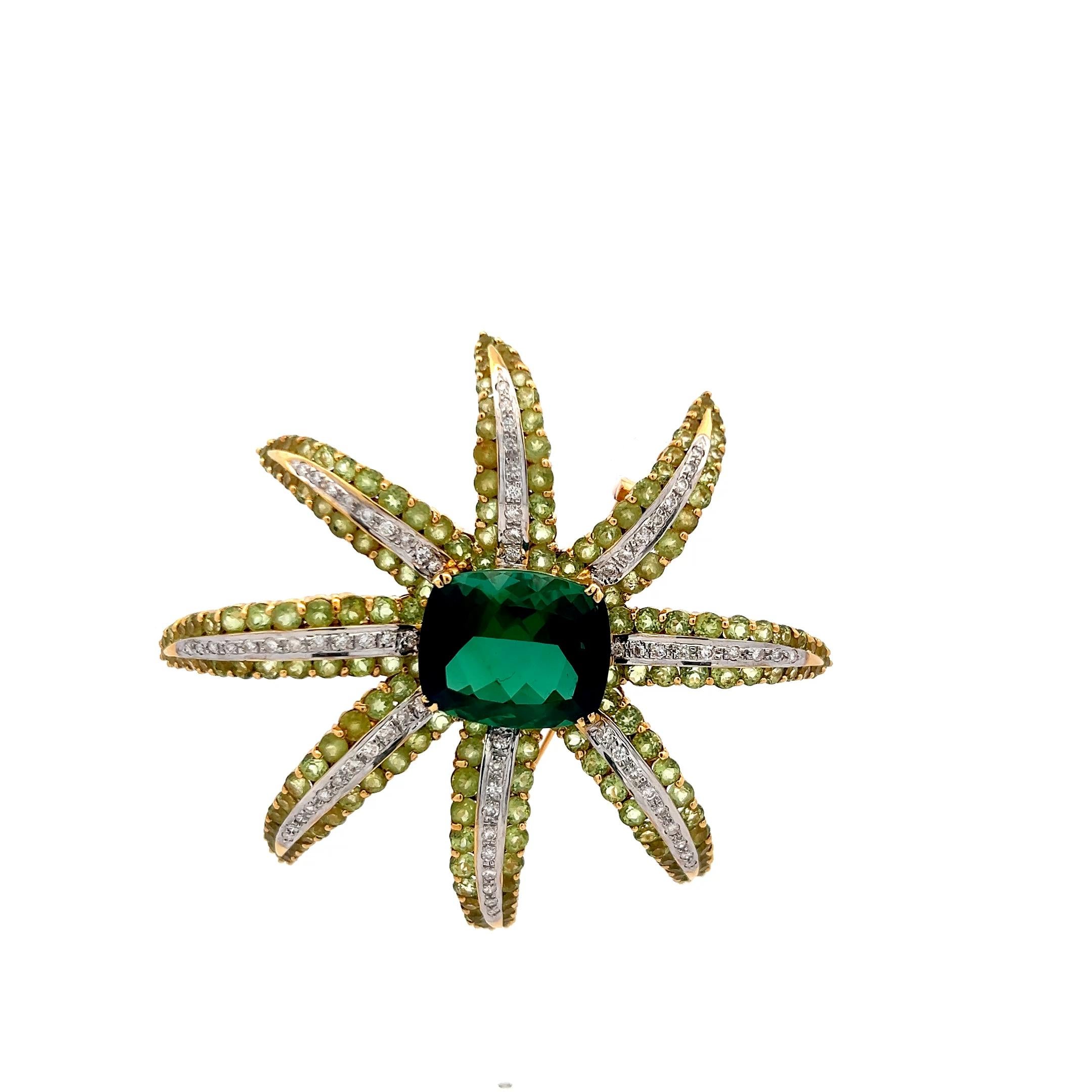 Donna 19,05 carati di tormalina 16,12 carati di peridoto 1,38 carati di diamante 18K YG Spilla a spillo in vendita
