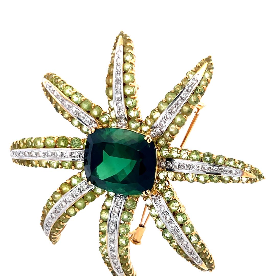19,05 carati di tormalina 16,12 carati di peridoto 1,38 carati di diamante 18K YG Spilla a spillo in vendita 4