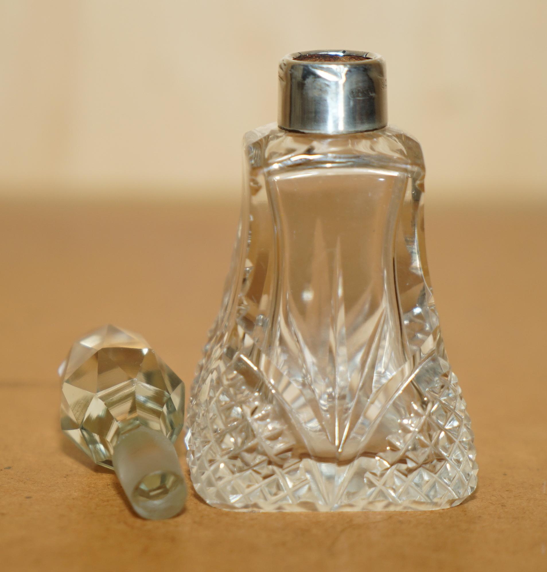 1905 HENRY PERKINS & SONS ANTIQUE STERLING SiLVER PERFUME BOTTLE CUT CRYSTAL In Good Condition For Sale In West Sussex, Pulborough