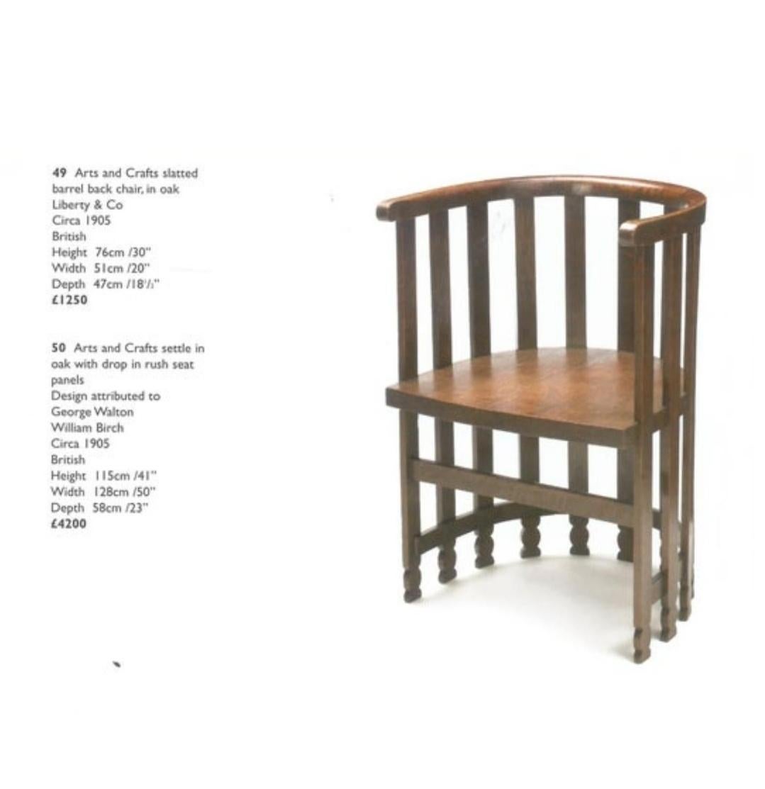 Classique américain 1905 Liberty & Co Mahogany Spindle Chairs - Set of 2 en vente