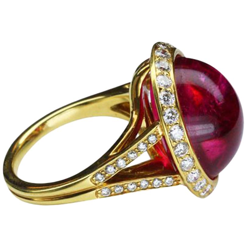 19.06 Carat Intense Red Rubelite and Diamond Gold Ring Estate Fine Jewelry For Sale