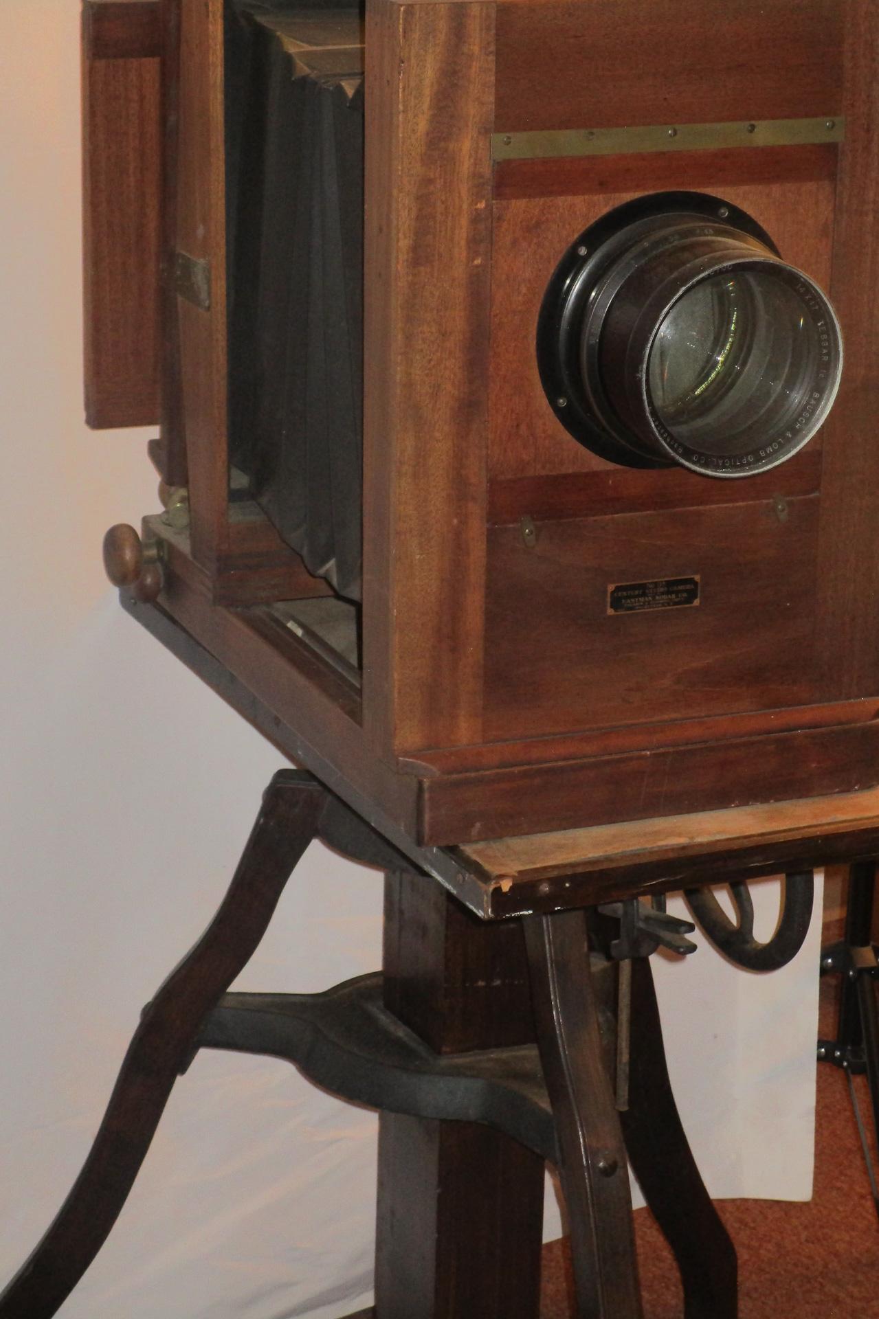 1907 Century Studio Camera 9A Eastman Kodak Co Folmer Schwing Dept Rochester NY In Good Condition In Savannah, GA