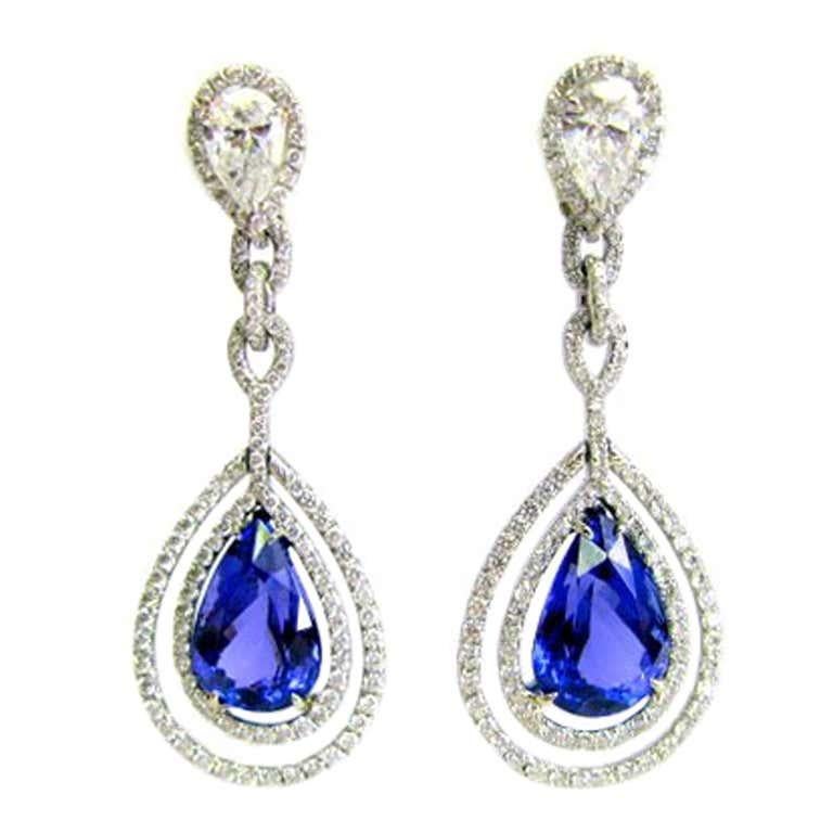 Contemporary 19.08 carats Tanzanite and Diamond Drop Earrings For Sale