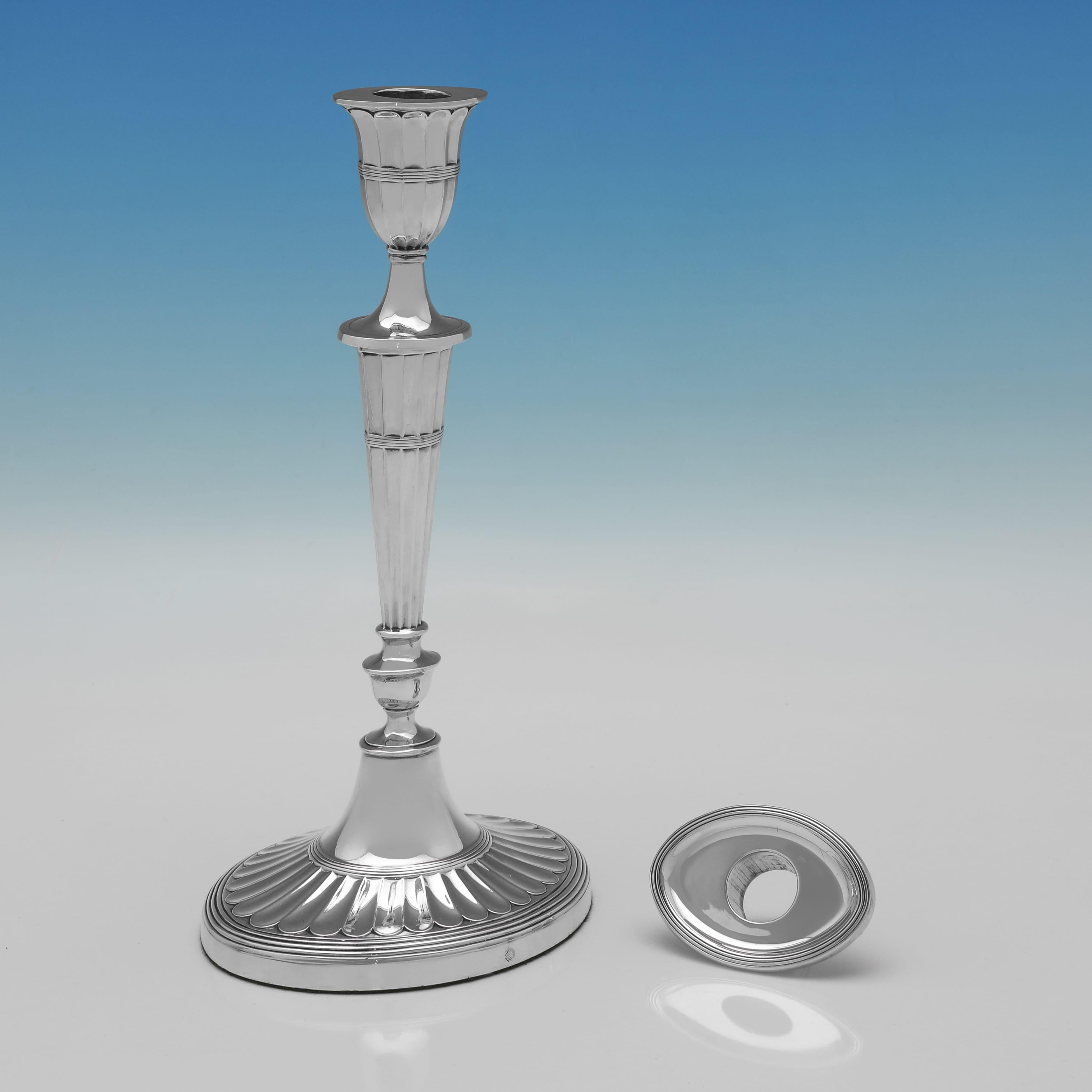 Edoardiano Candelieri ovali in argento sterling del 1908 di Sharman D. A. Neill Ltd. in vendita