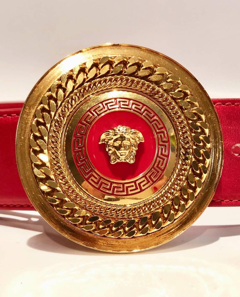 1980s Versace Red Leather Gold Medusa Metal Medallion Buckle  display picture 1
